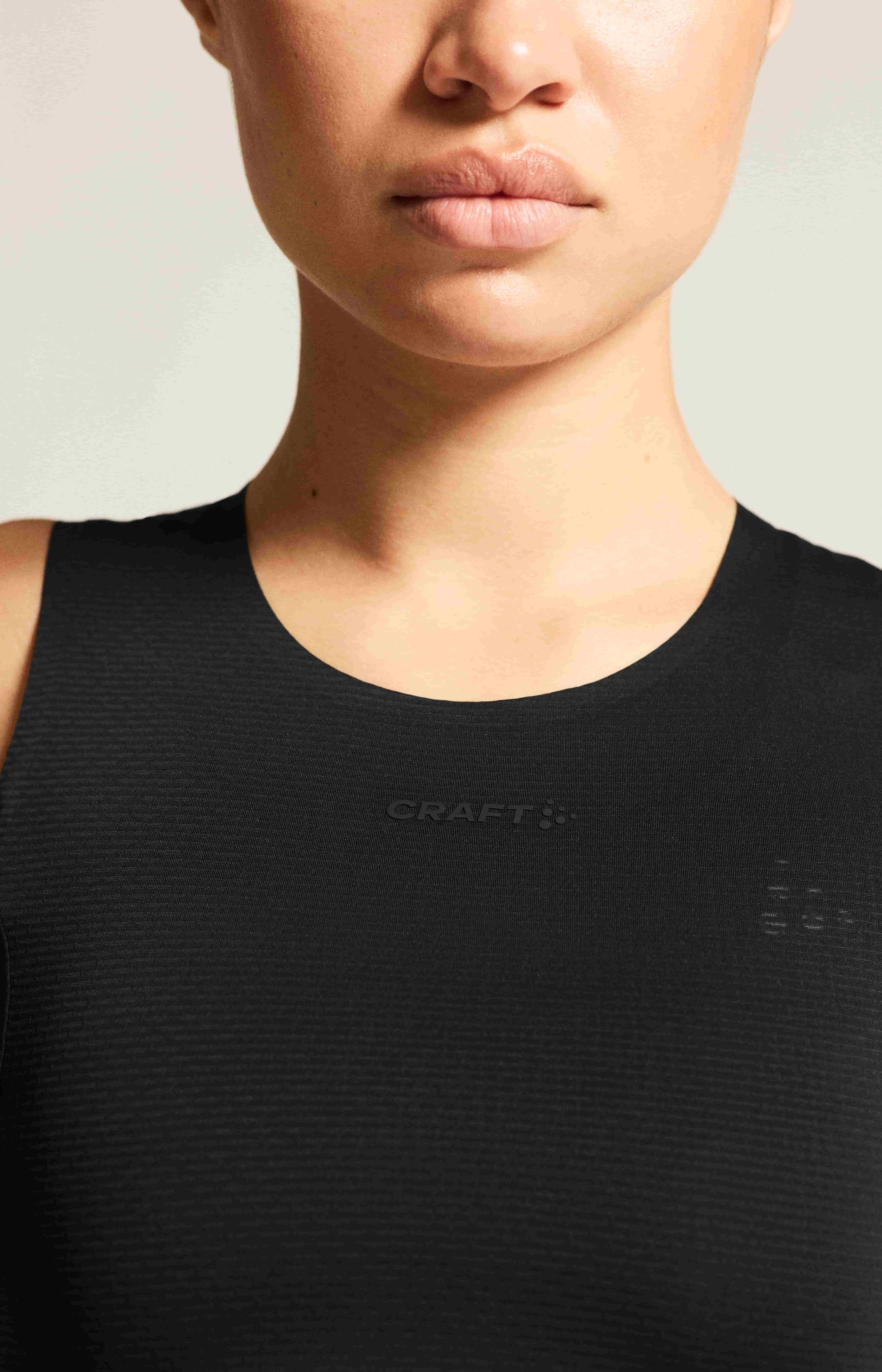 W Nátělník CRAFT Active Nanoweight SL