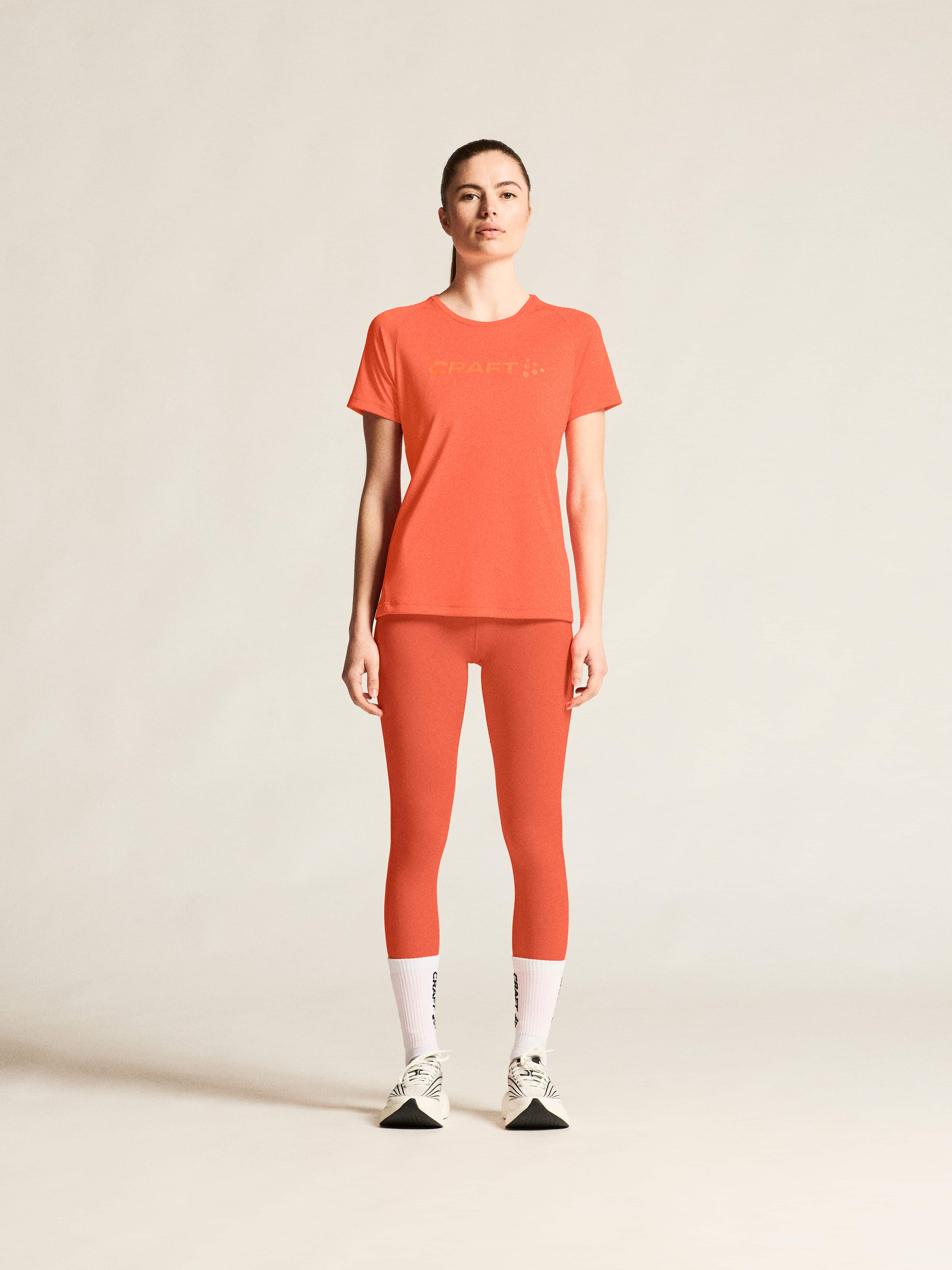 W Triko CRAFT CORE Essence Logo