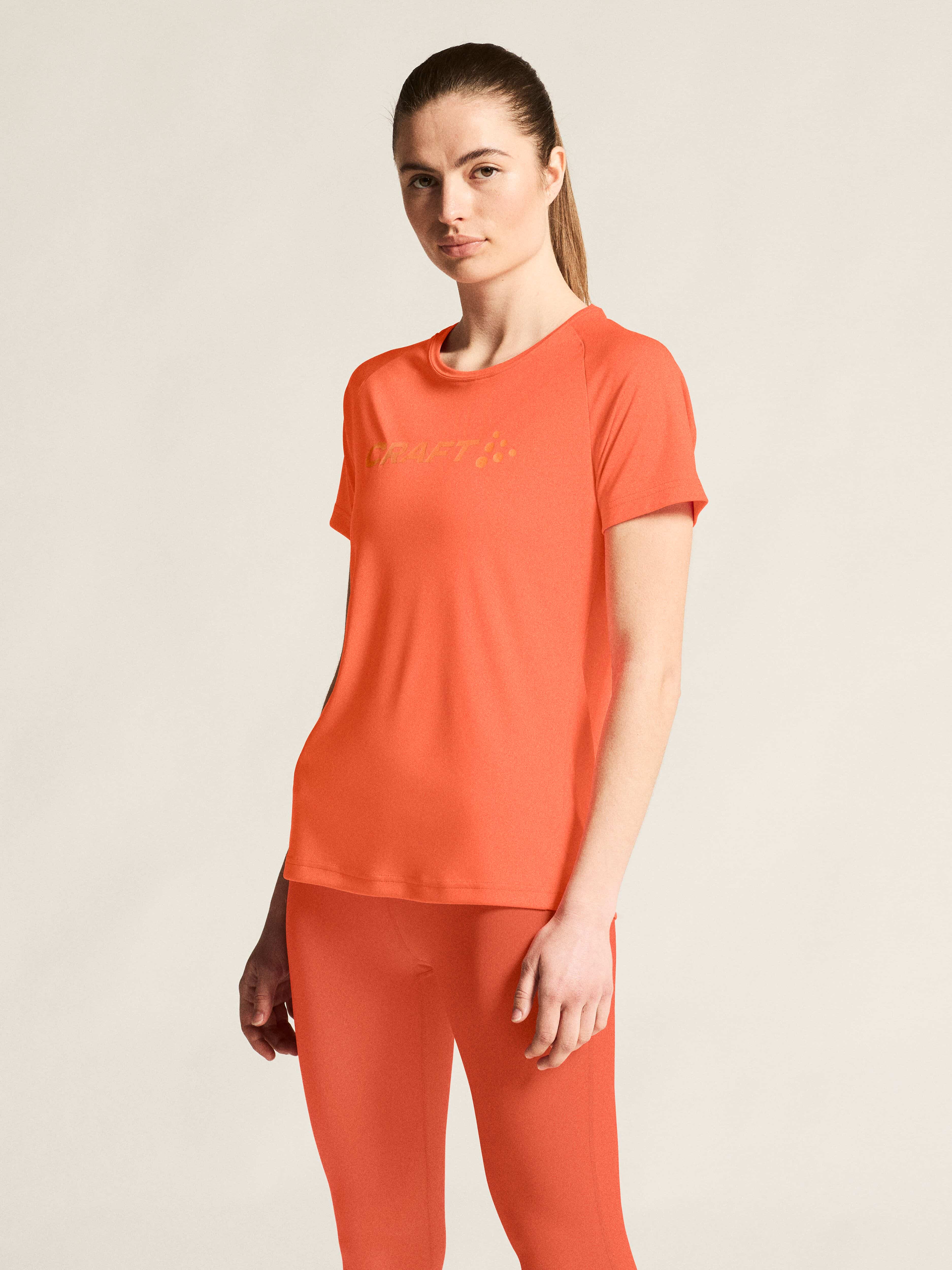 W Triko CRAFT CORE Essence Logo