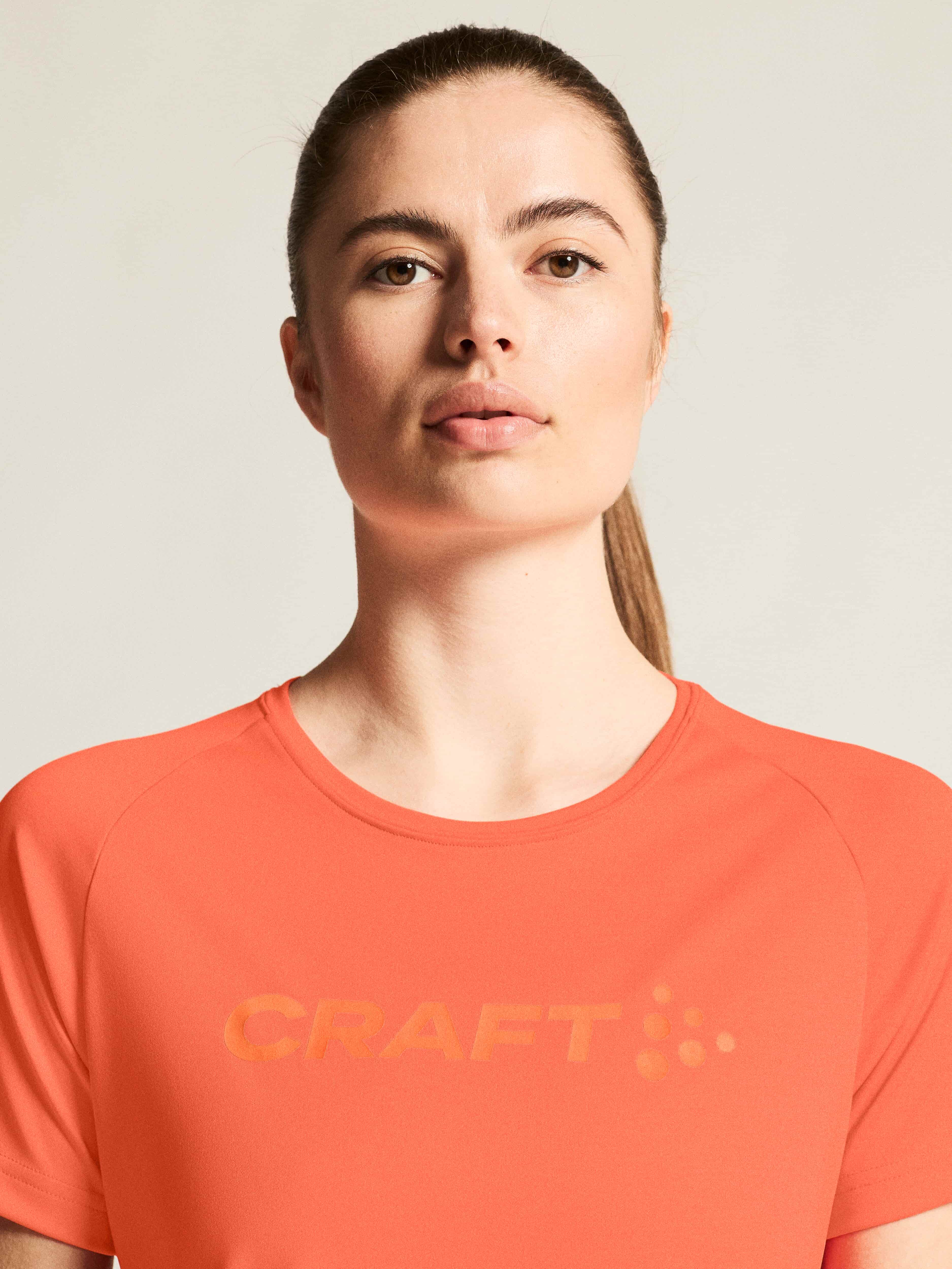 W Triko CRAFT CORE Essence Logo