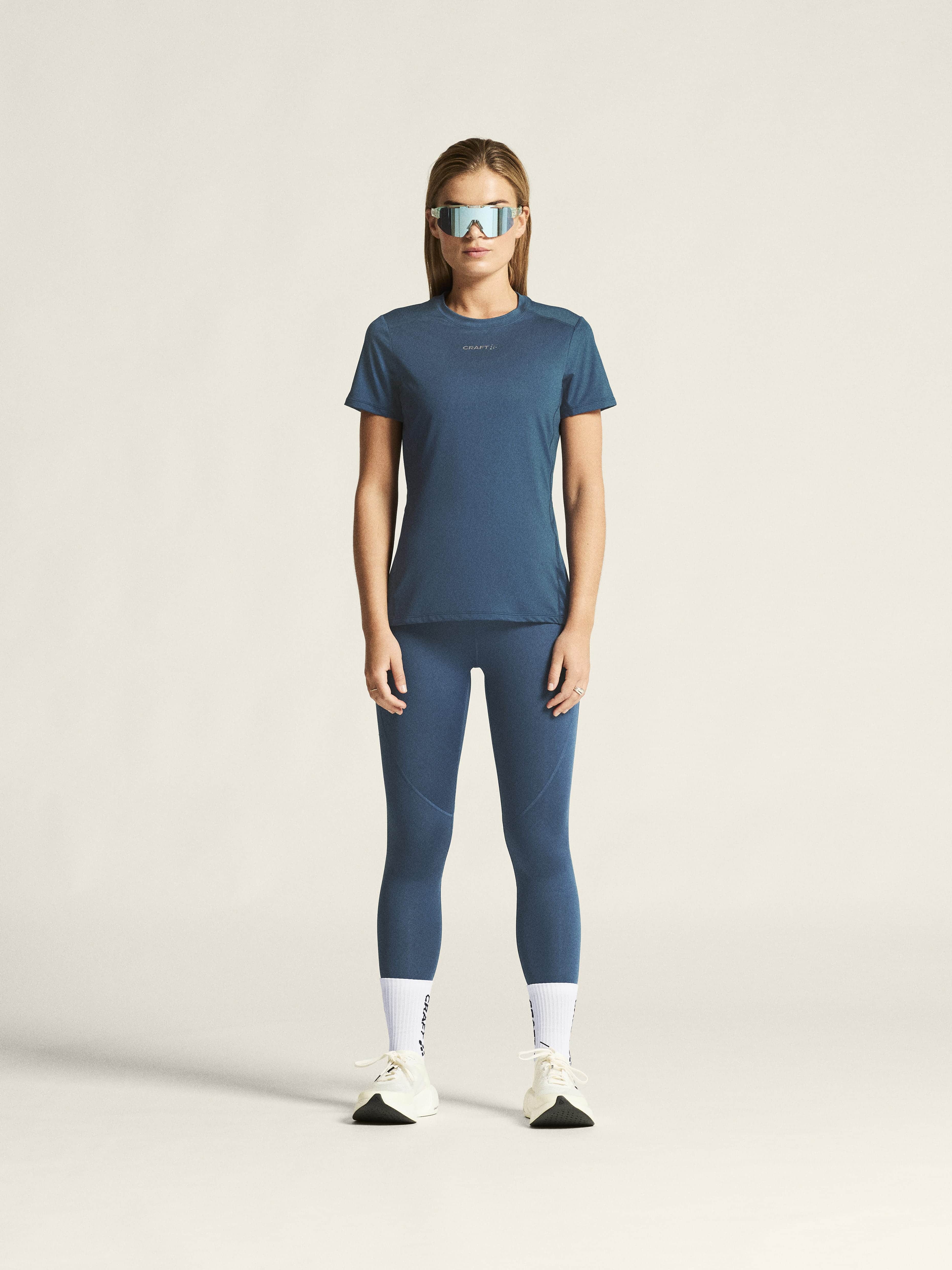 W Triko CRAFT ADV Essence SS 2