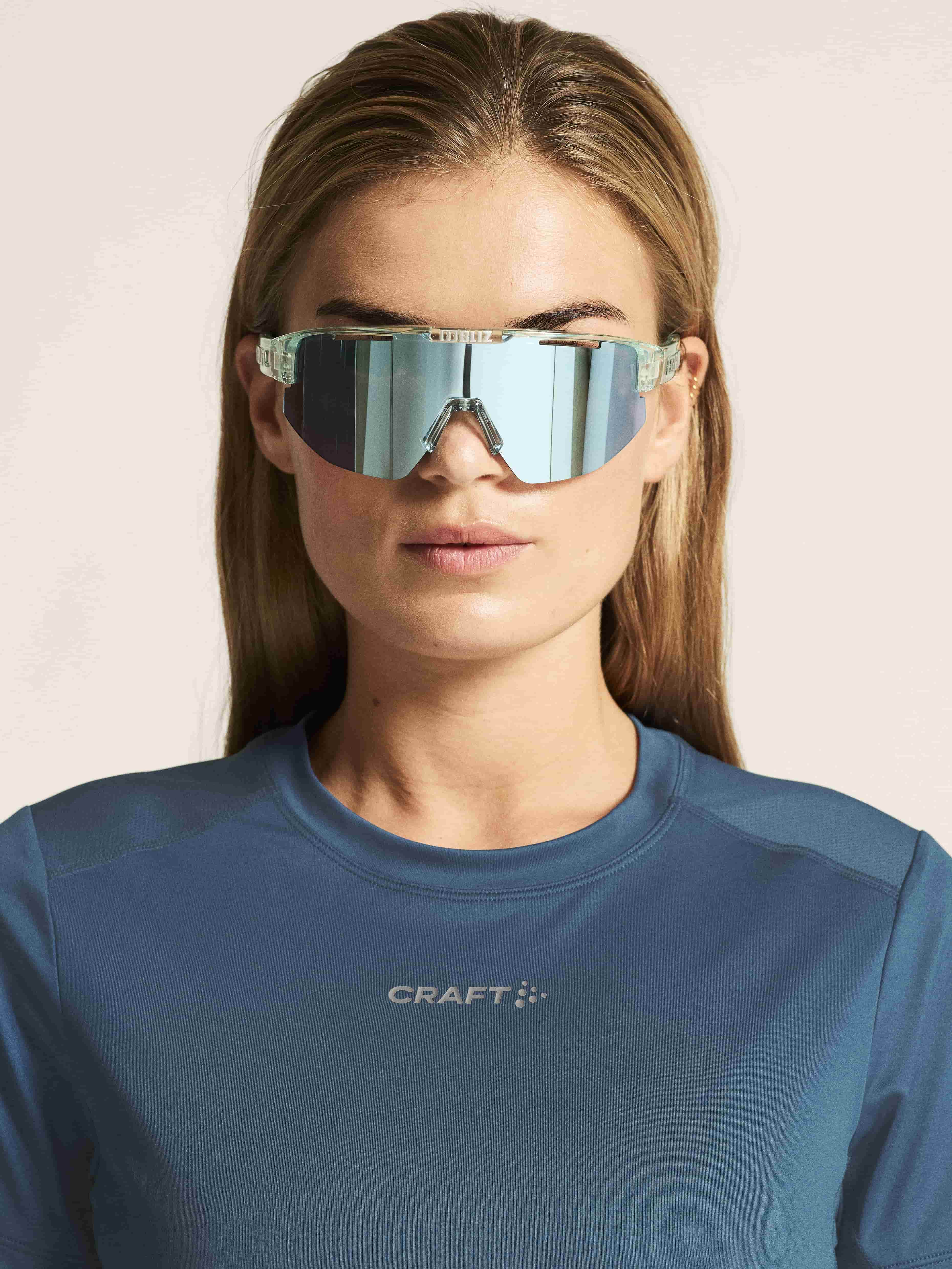 W Triko CRAFT ADV Essence SS 2