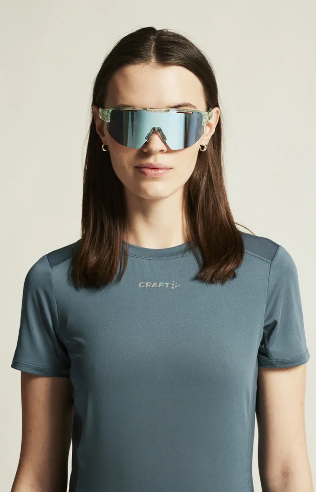 W Triko CRAFT ADV Essence SS 2