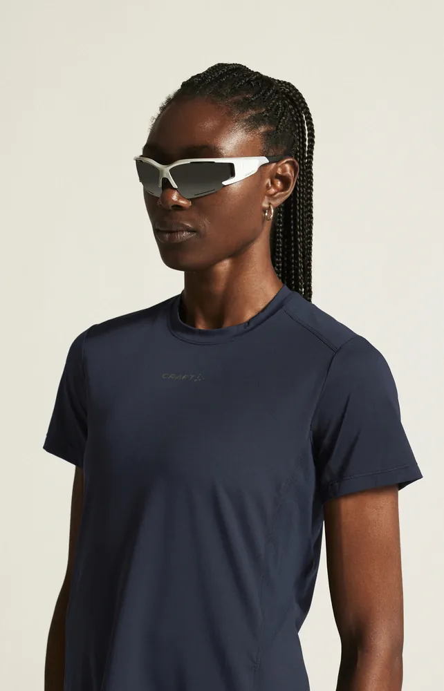 W Triko CRAFT ADV Essence SS 2