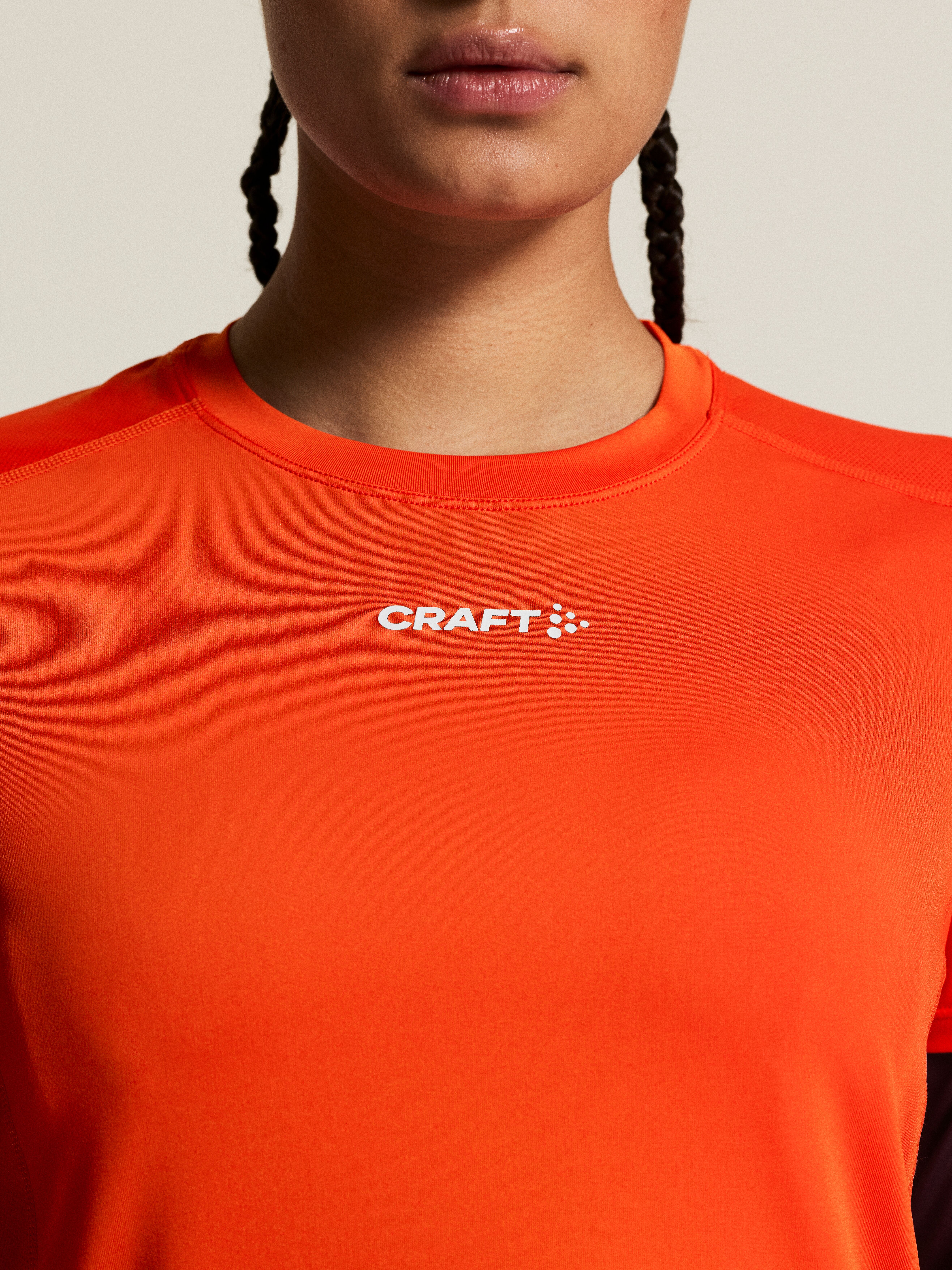 W Triko CRAFT ADV Essence SS Tee 2