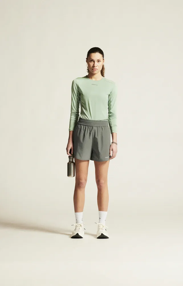 W Šortky CRAFT CORE Essence