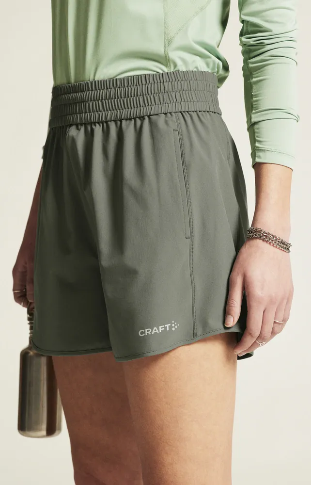 W Šortky CRAFT CORE Essence