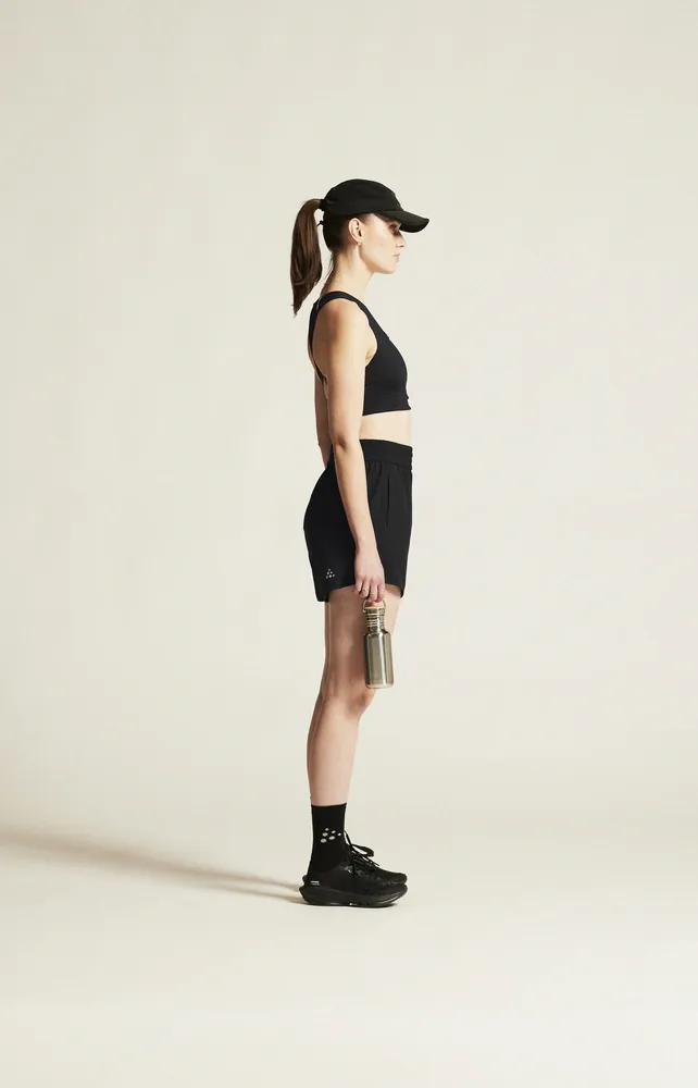 W Šortky CRAFT CORE Essence