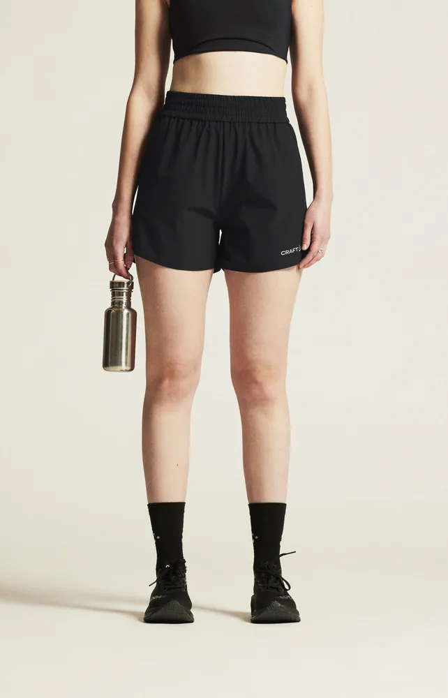 W Šortky CRAFT CORE Essence