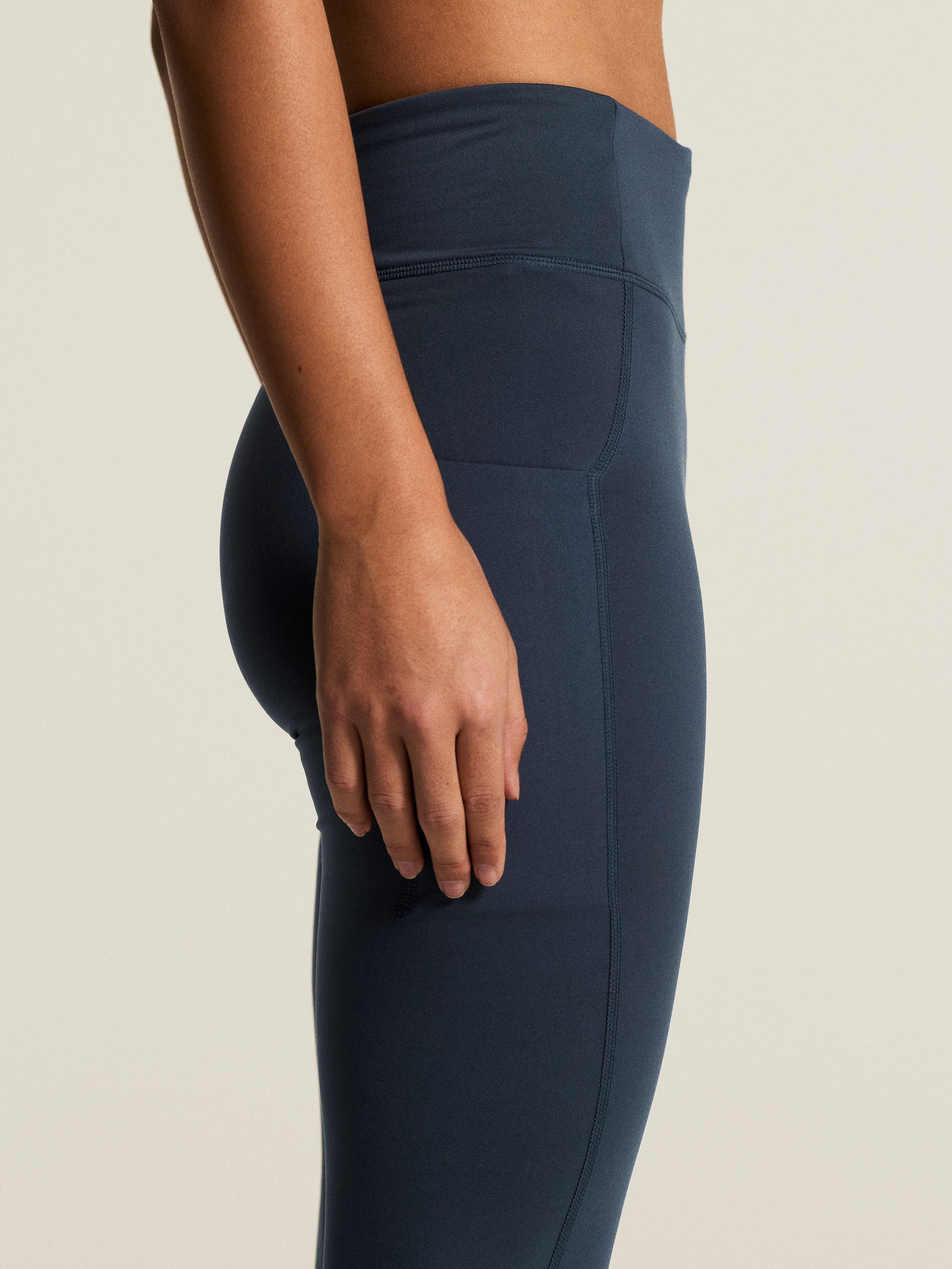 W Kalhoty CRAFT ADV Essence Warm Tights 3