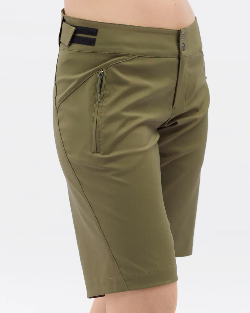 W Šortky SILVINI PATRIA