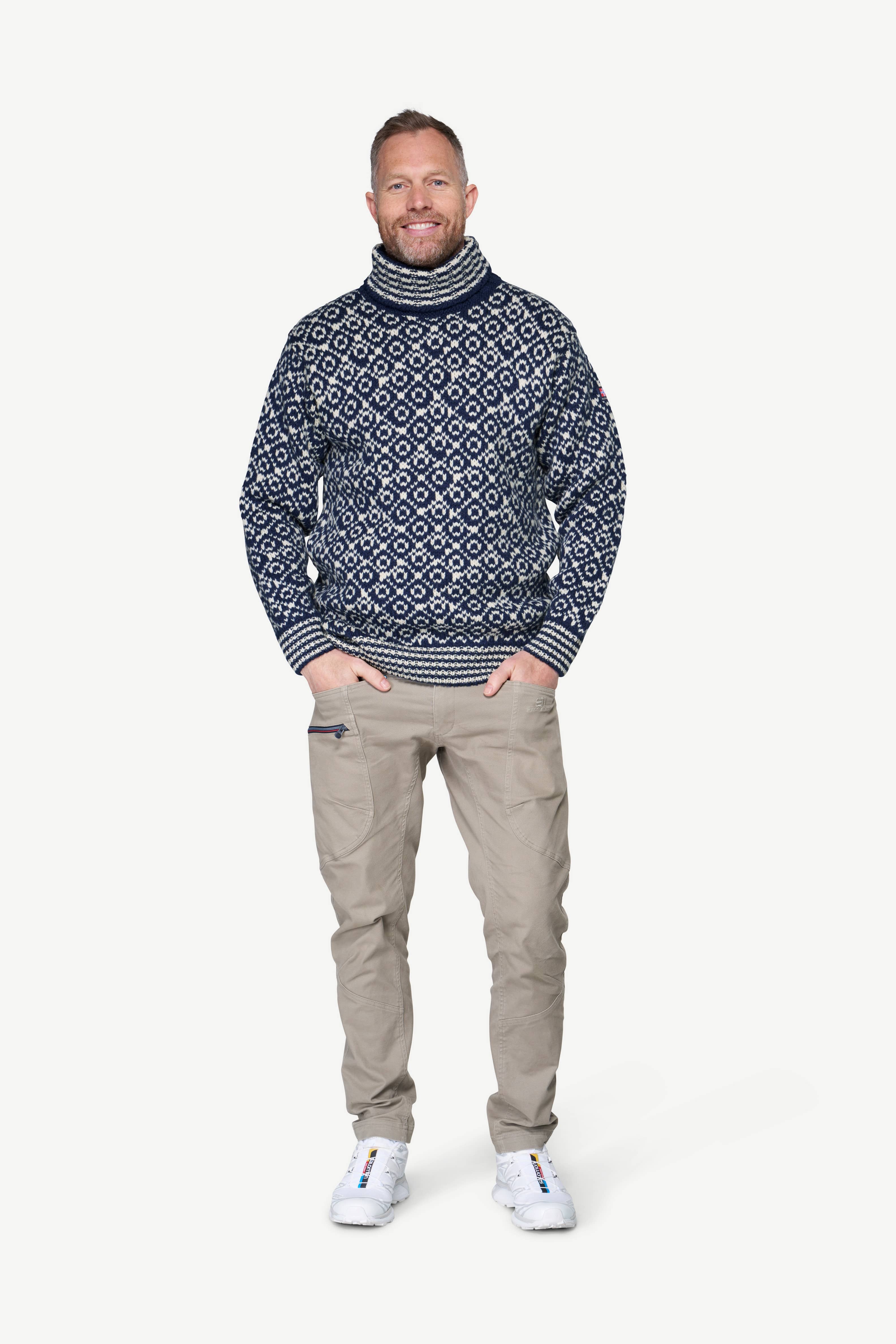 Svetr DEVOLD SVALBARD WOOL HIGH