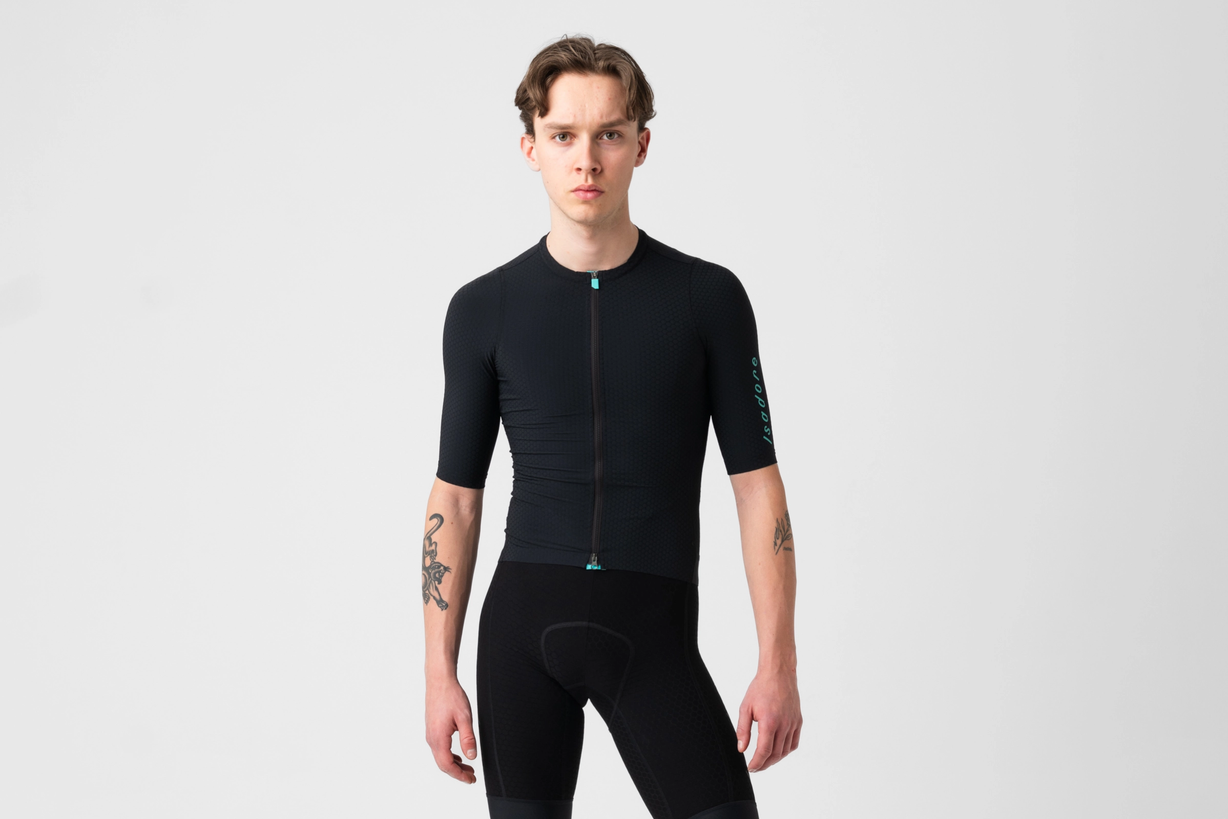 Cyklodres ISADORE Echelon Aero