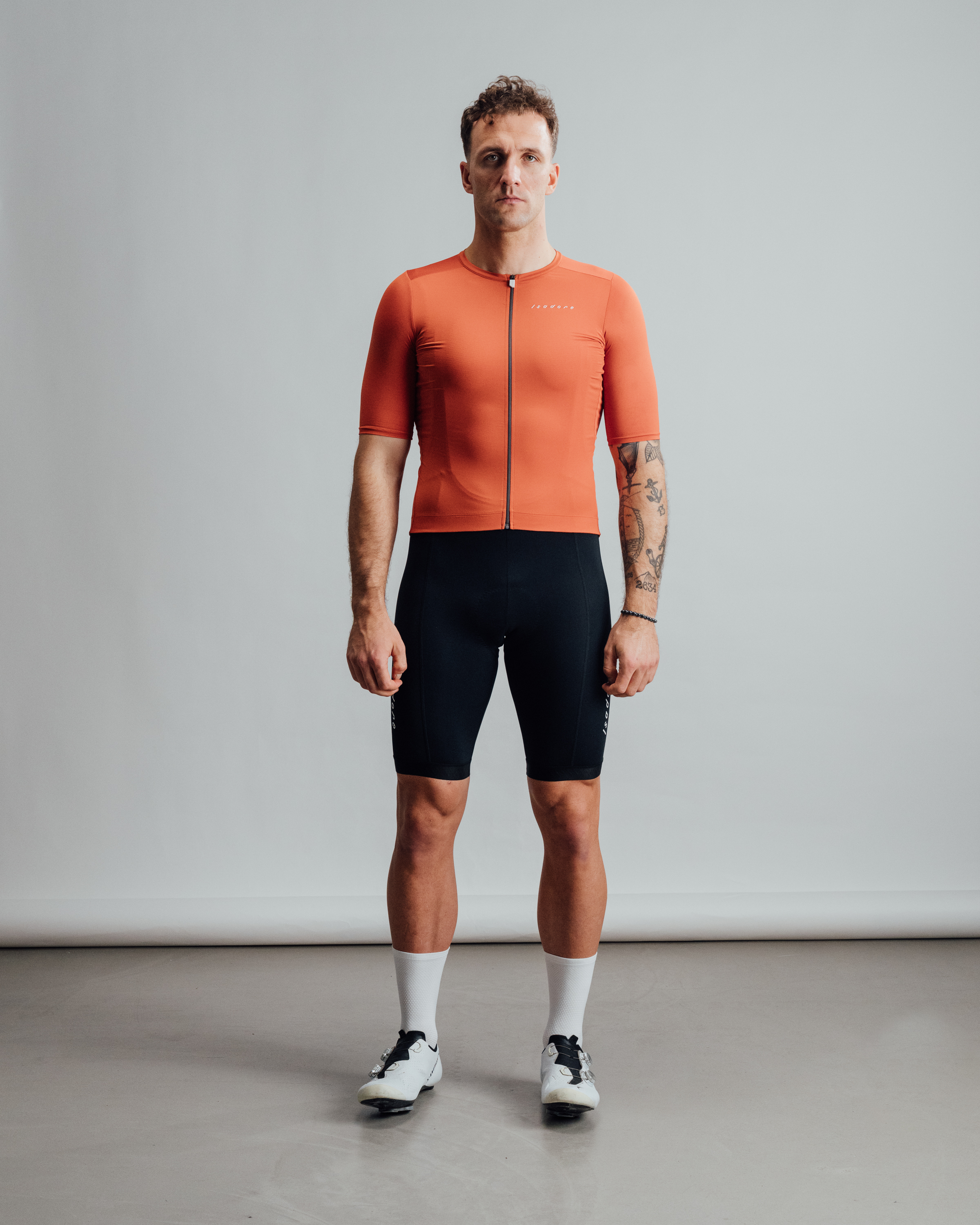 Cyklodres ISADORE Debut