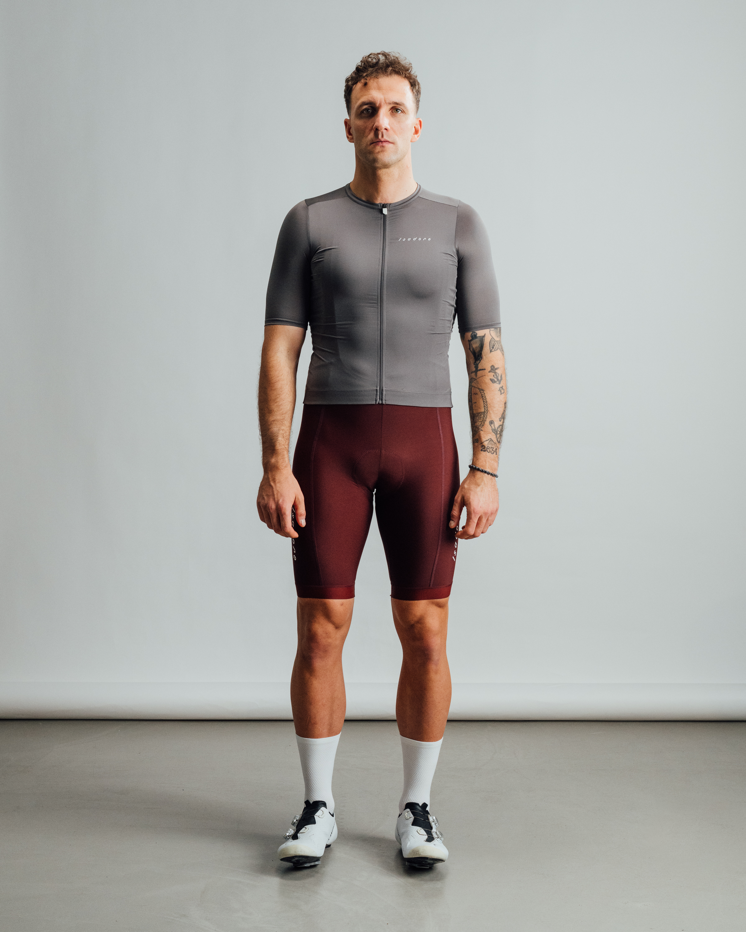 Cyklodres ISADORE Debut