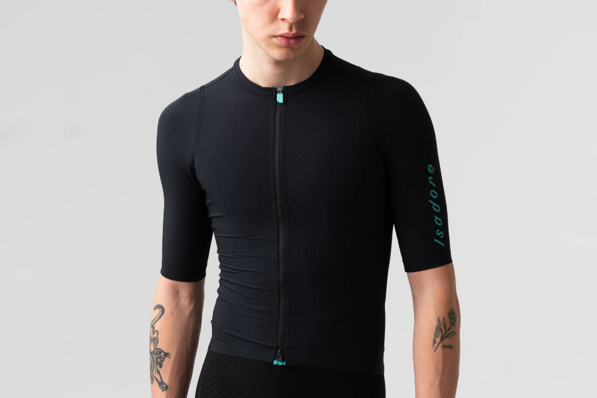 Cyklodres ISADORE Echelon Aero