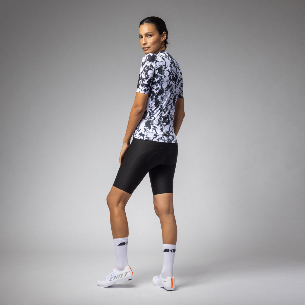 W Cyklodres ALÉ Essenza