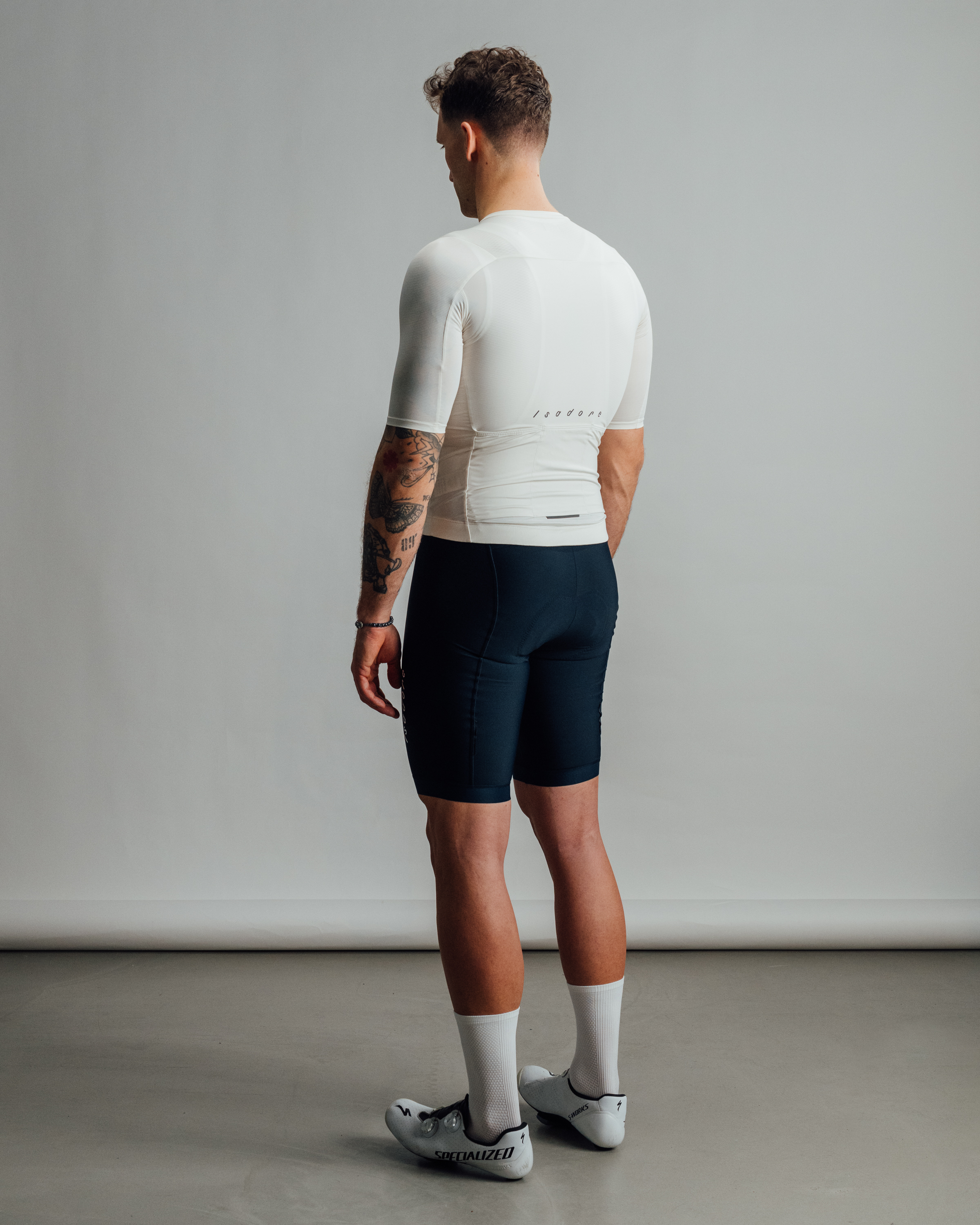 Cyklodres ISADORE Debut