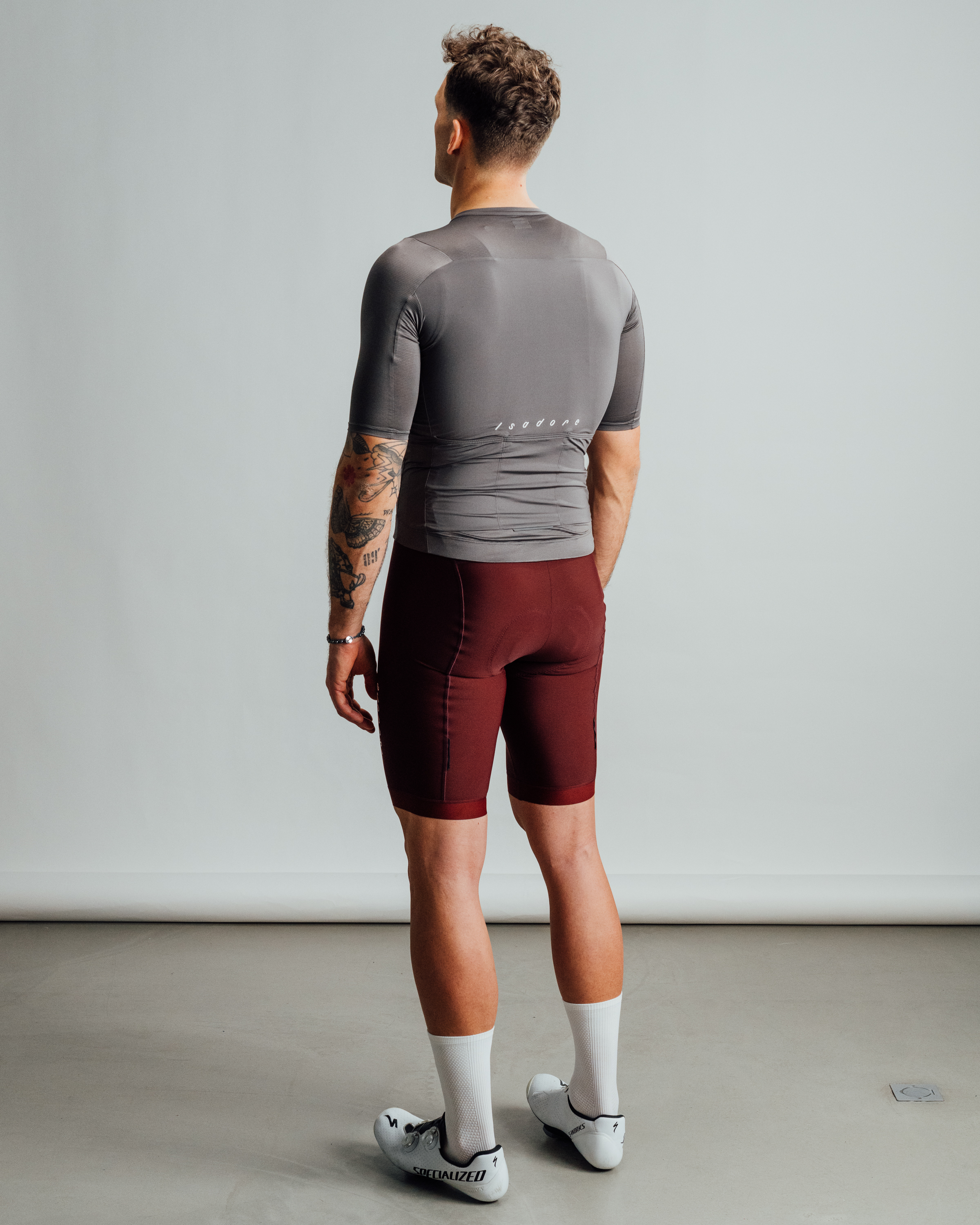 Cyklodres ISADORE Debut