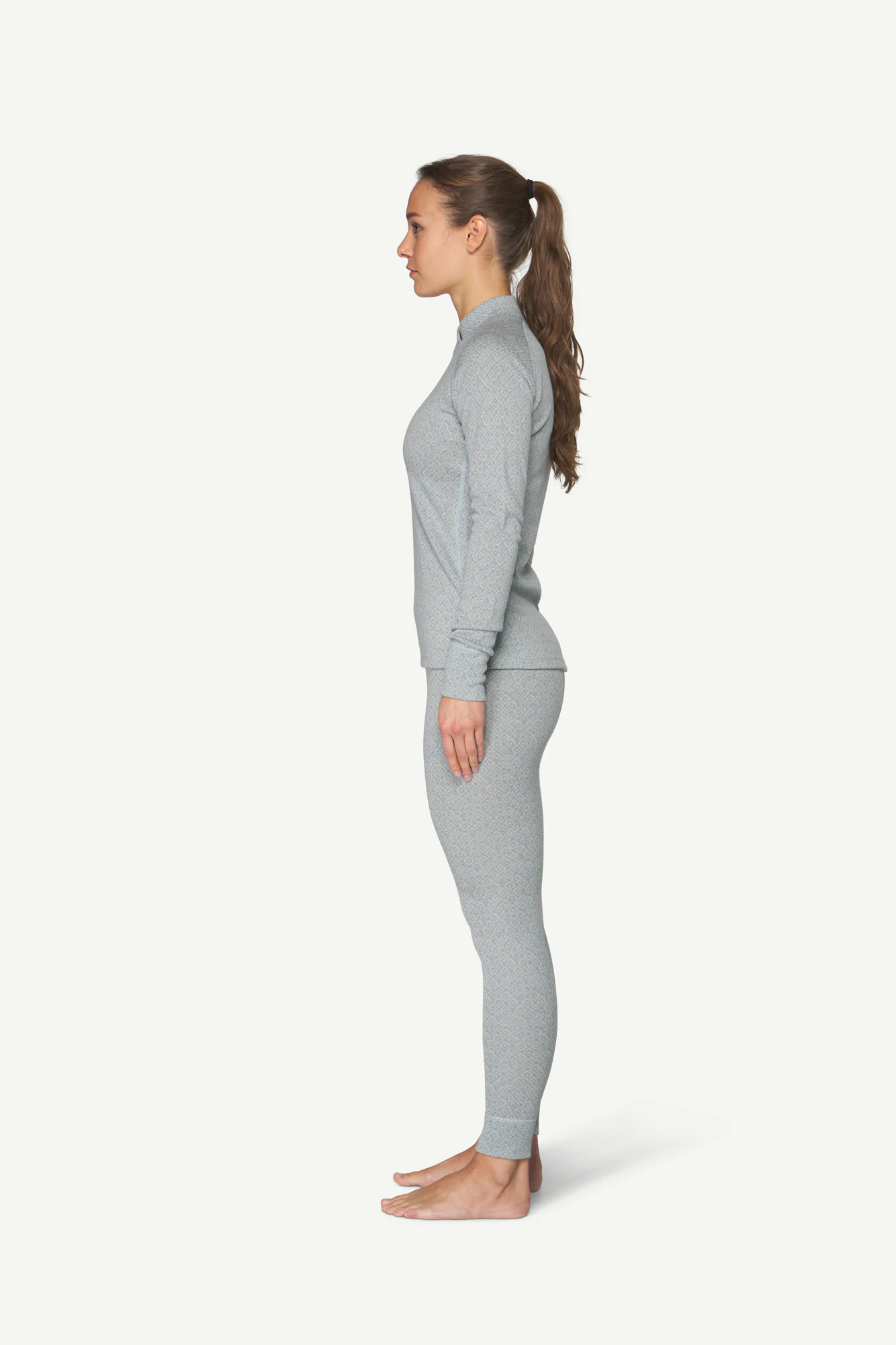 W Triko DEVOLD Signature Silk 230 Cross Neck