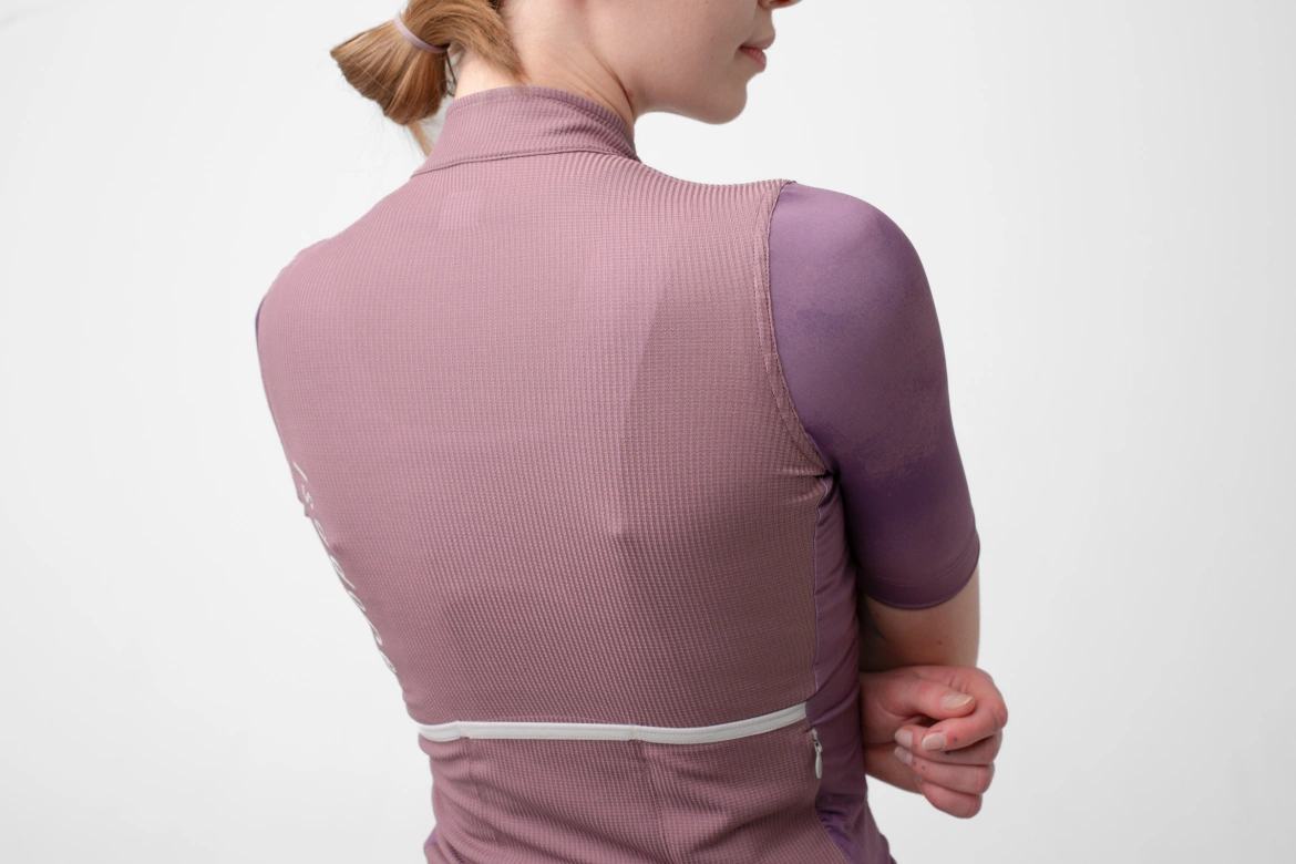 W Cyklodres ISADORE Signature Climber's Jersey Grape Shake