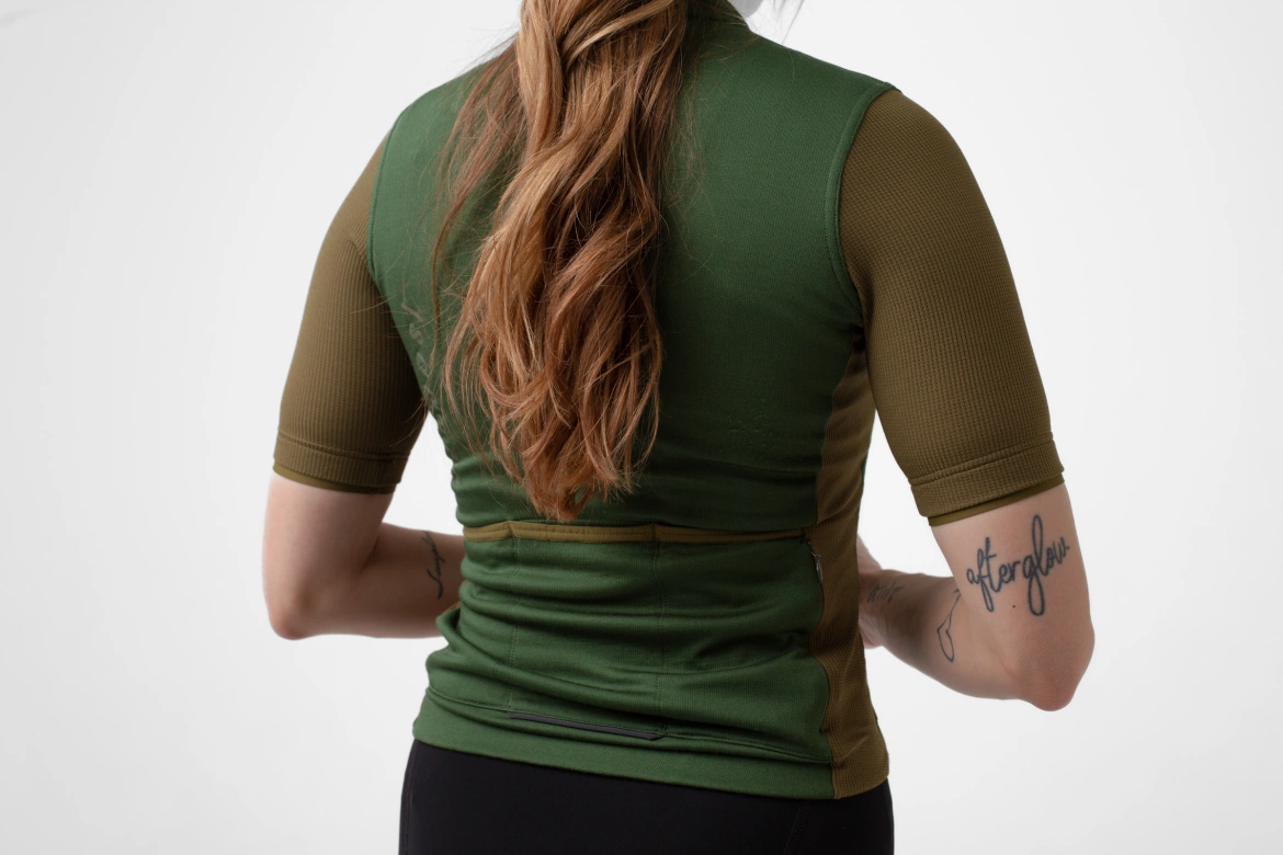 W Cyklodres ISADORE Signature