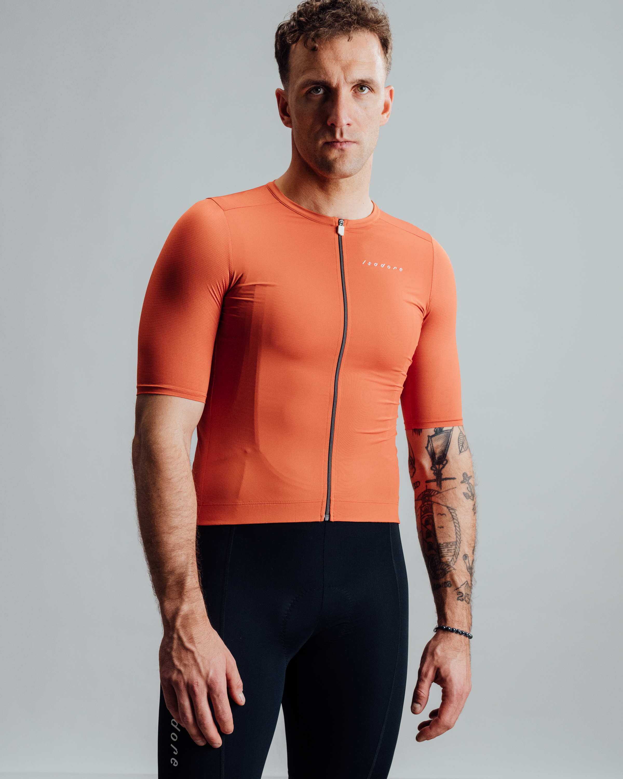 Cyklodres ISADORE Debut