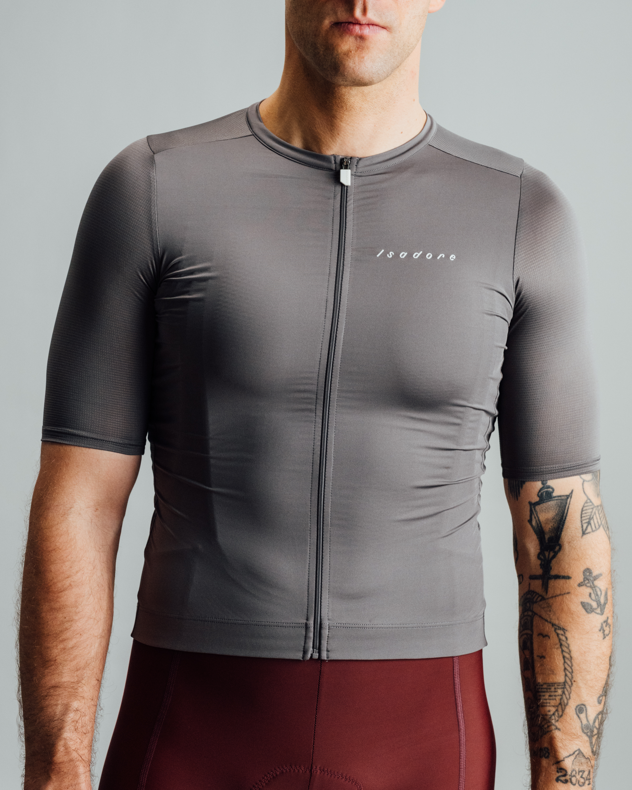 Cyklodres ISADORE Debut