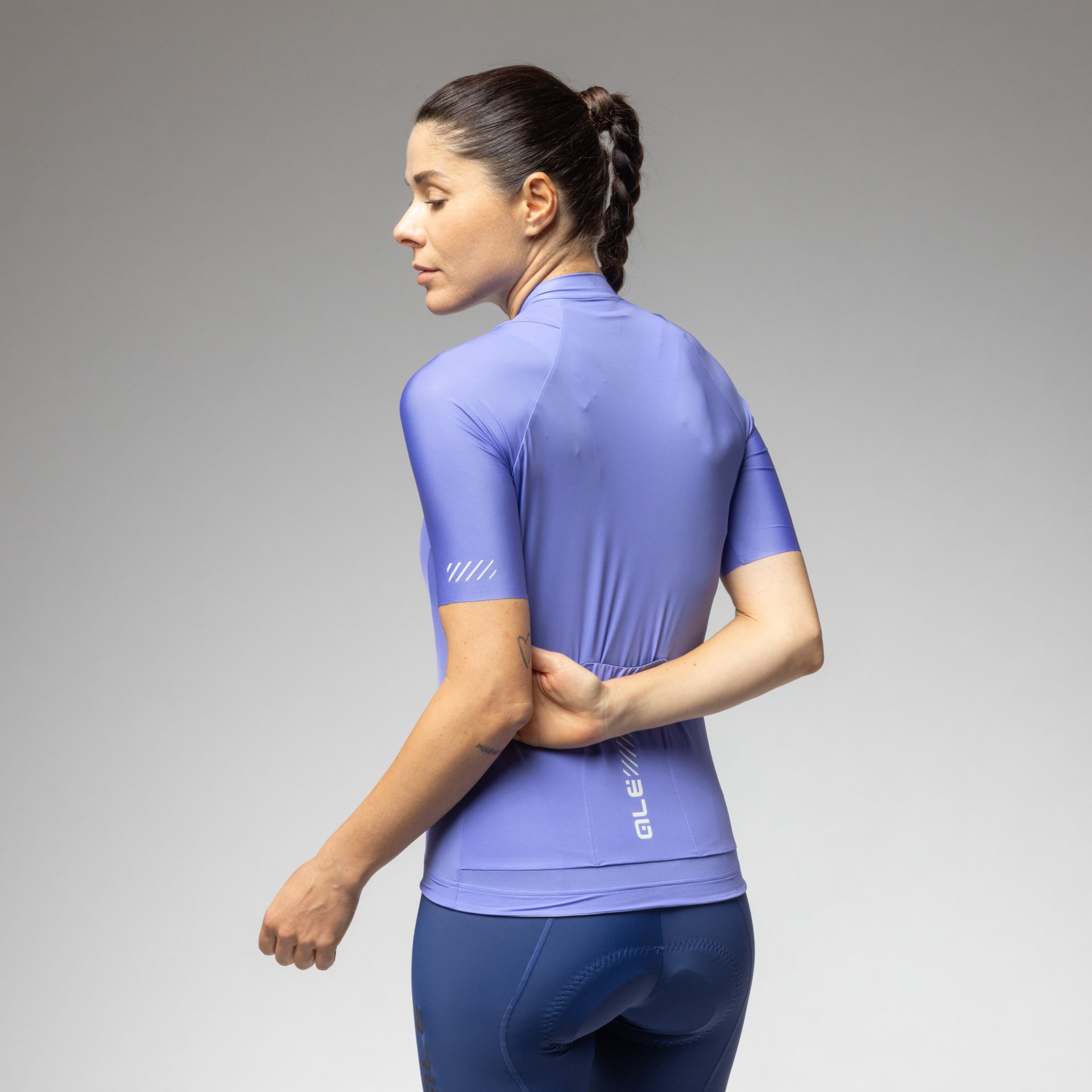 W Cyklodres ALÉ Color Block