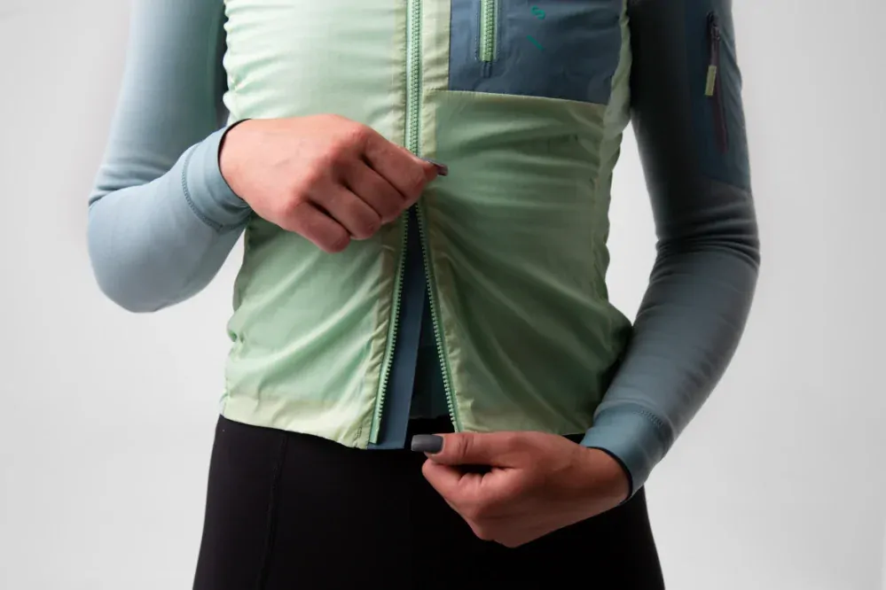 W Cyklovesta ISADORE Alternative Insulated Vest Seafoam Green