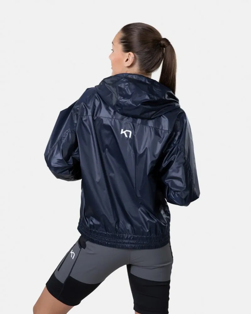 W Bunda KARI TRAA Pauline