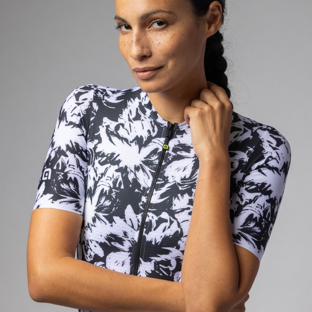 W Cyklodres ALÉ Essenza