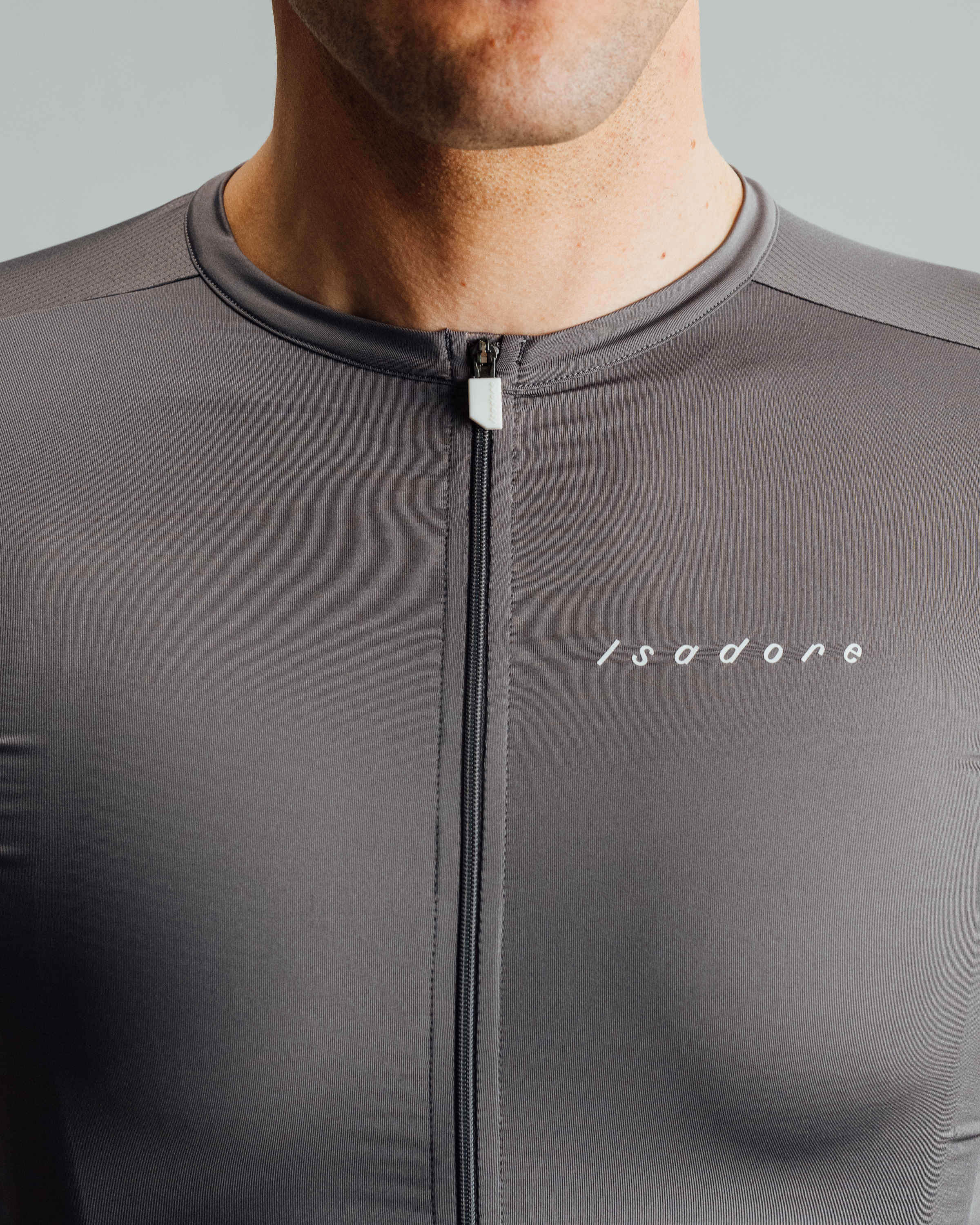 Cyklodres ISADORE Debut