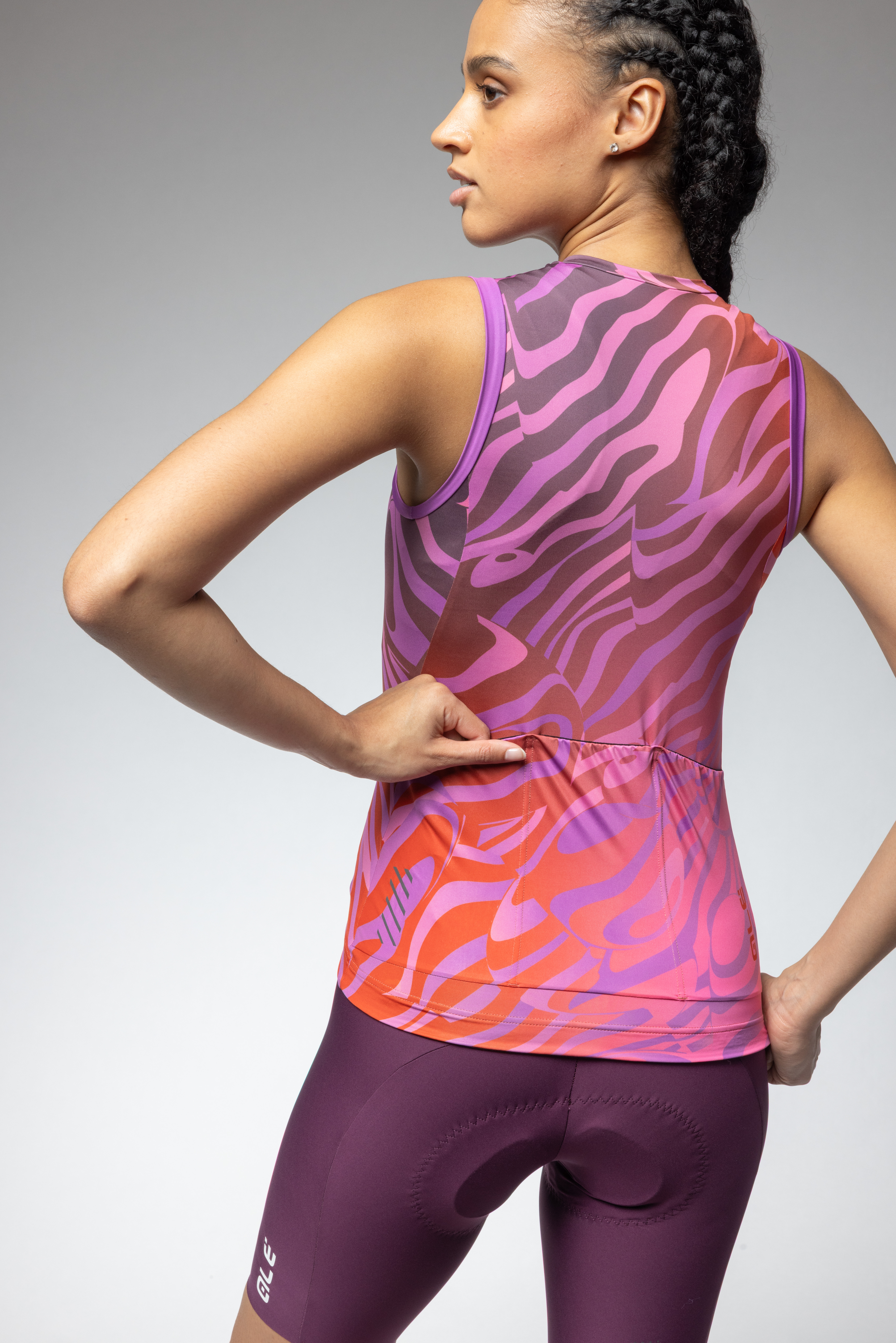 W Cyklodres ALÉ Surface