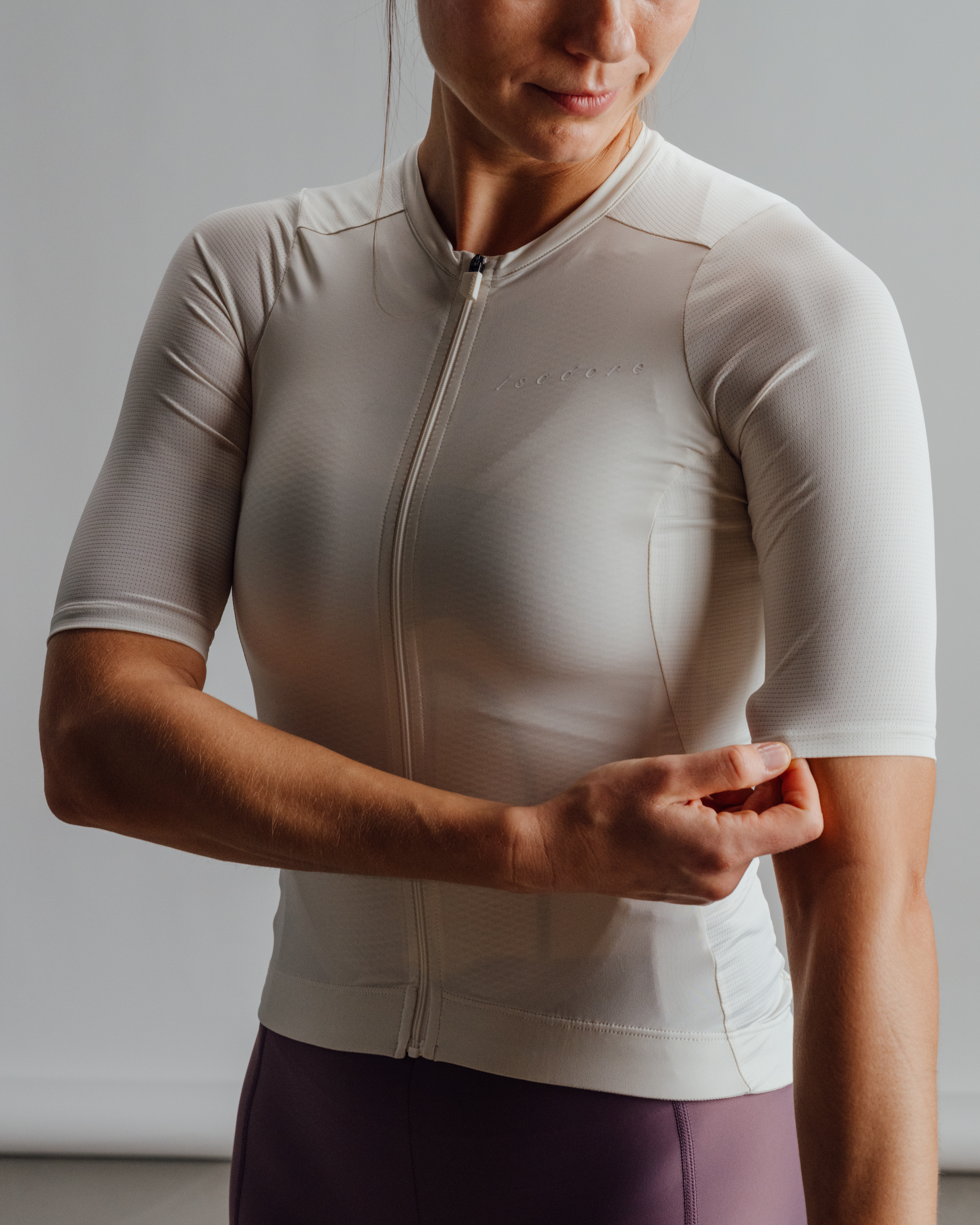 W Cyklodres ISADORE Debut