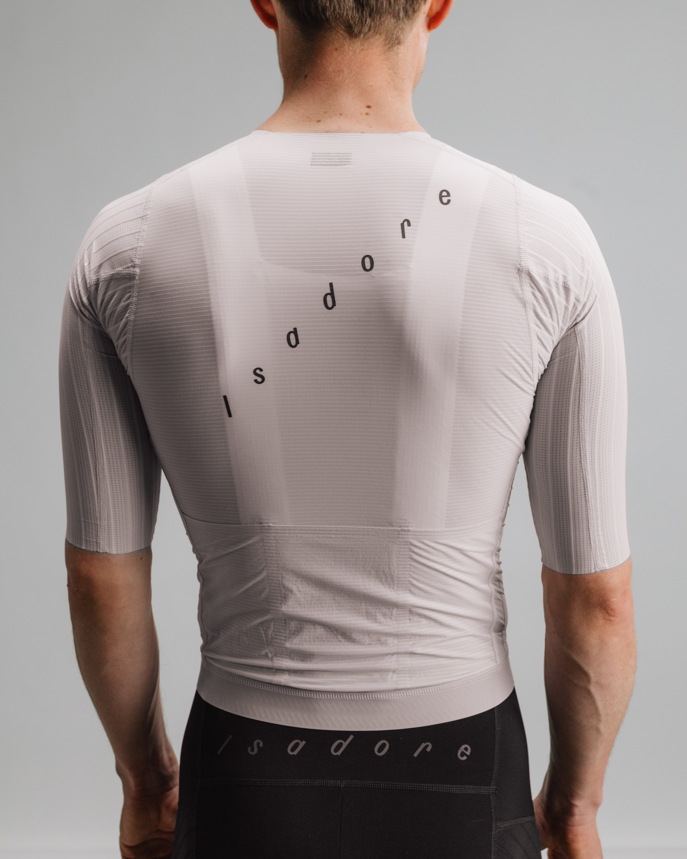 Cyklodres ISADORE Echelon Aero