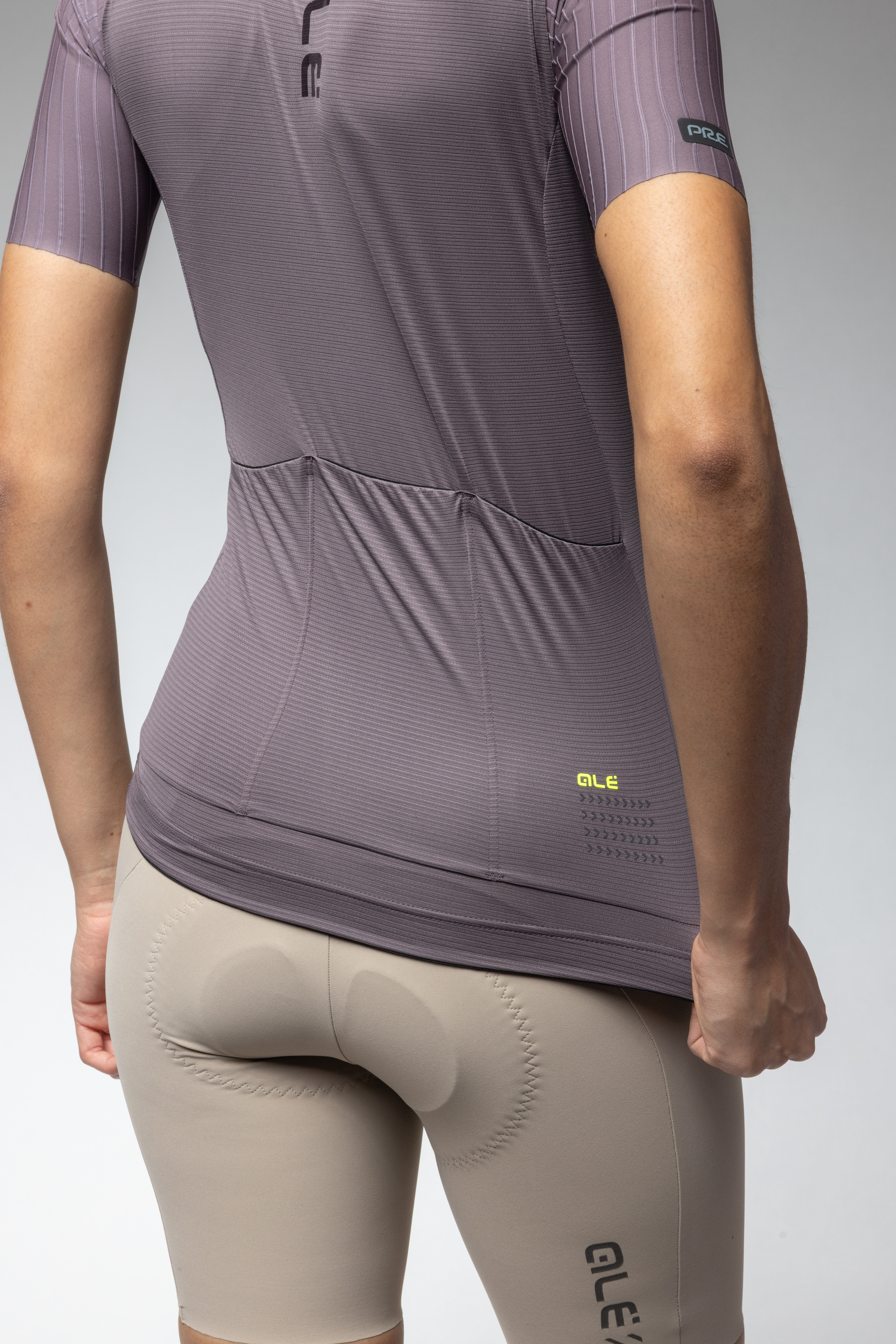 W Cyklodres ALÉ Earthy Style 2.0