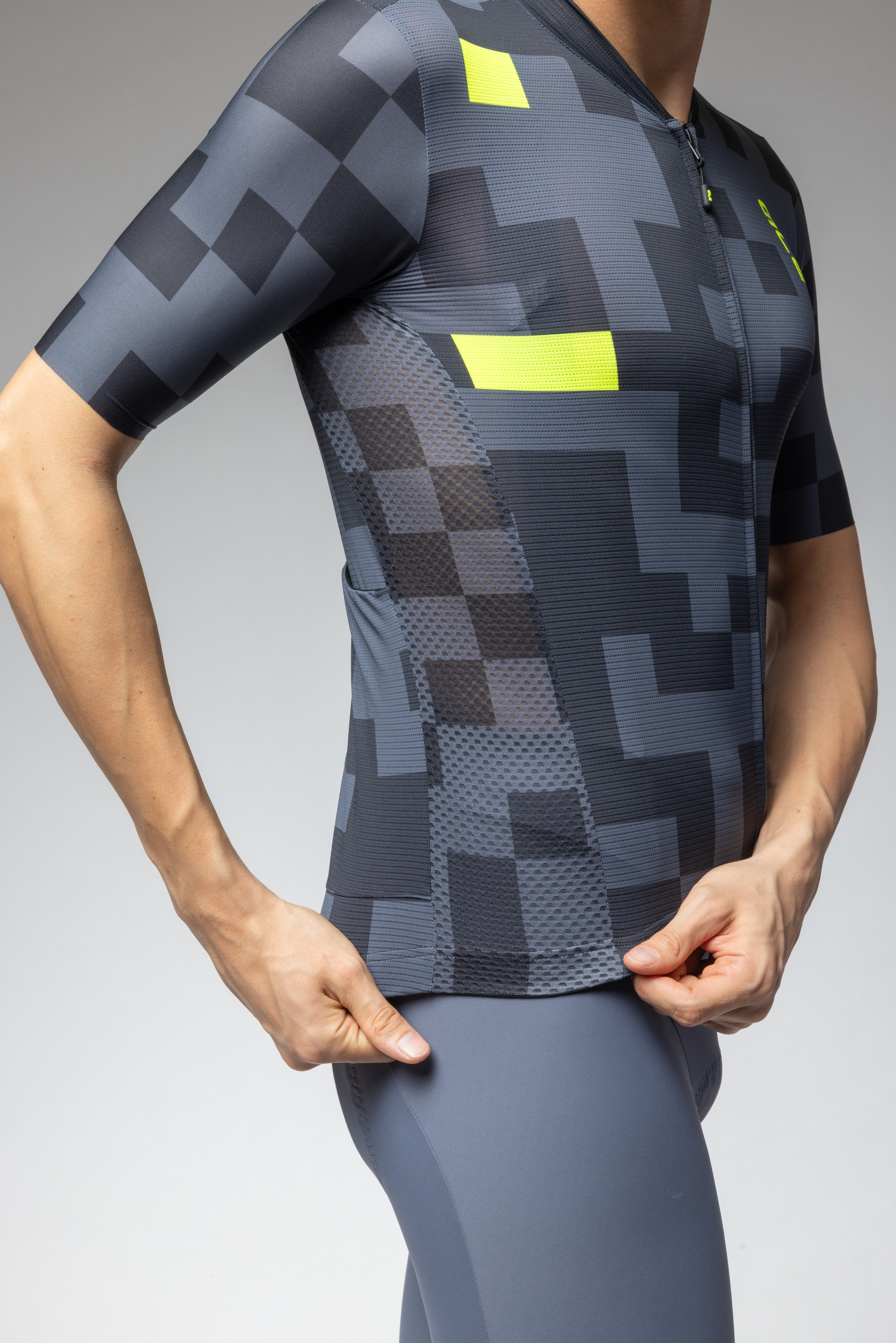 Cyklodres ALÉ Pixel