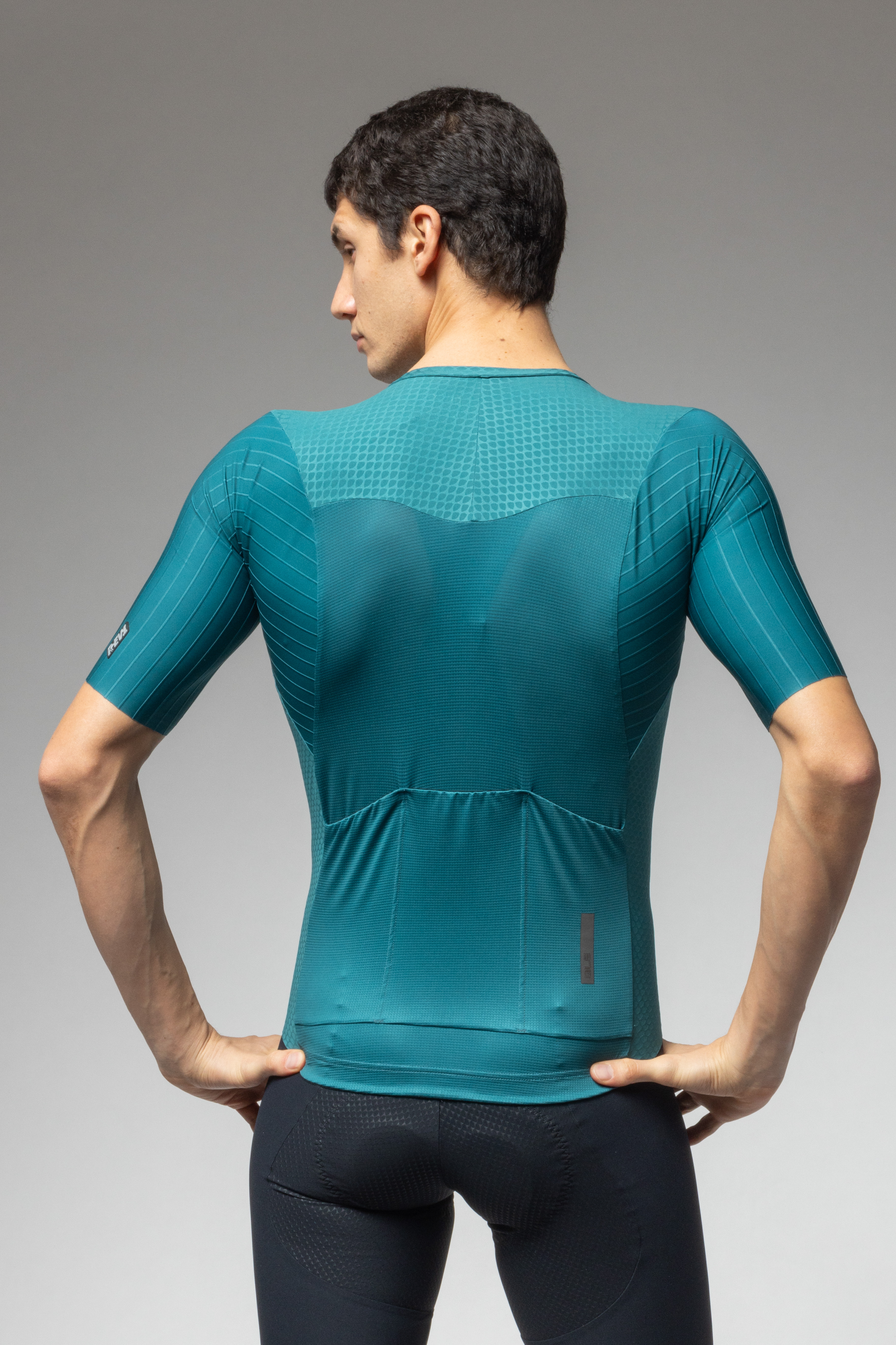 Cyklodres ALÉ Eagle