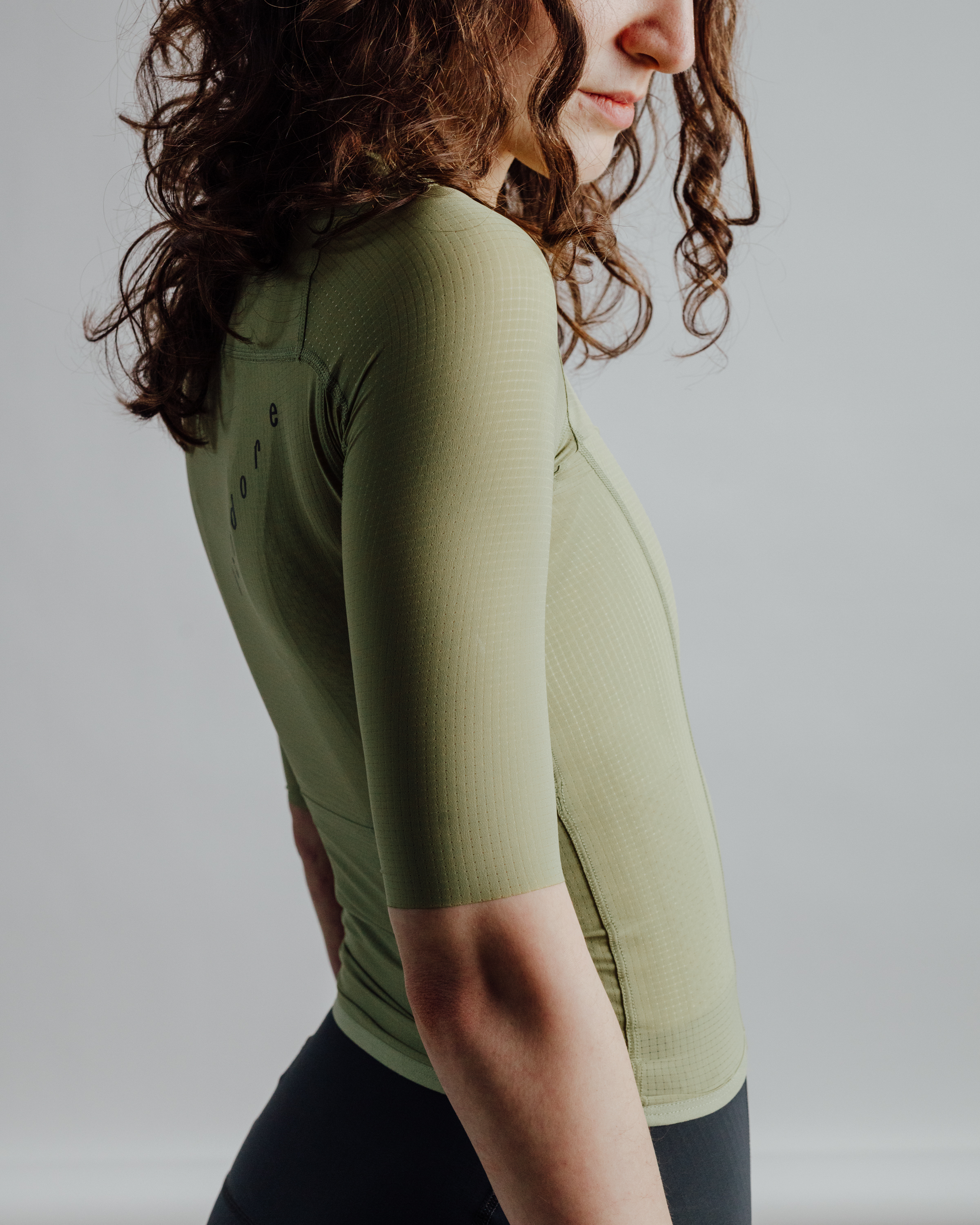 W Cyklodres ISADORE Echelon Ultralight Aero