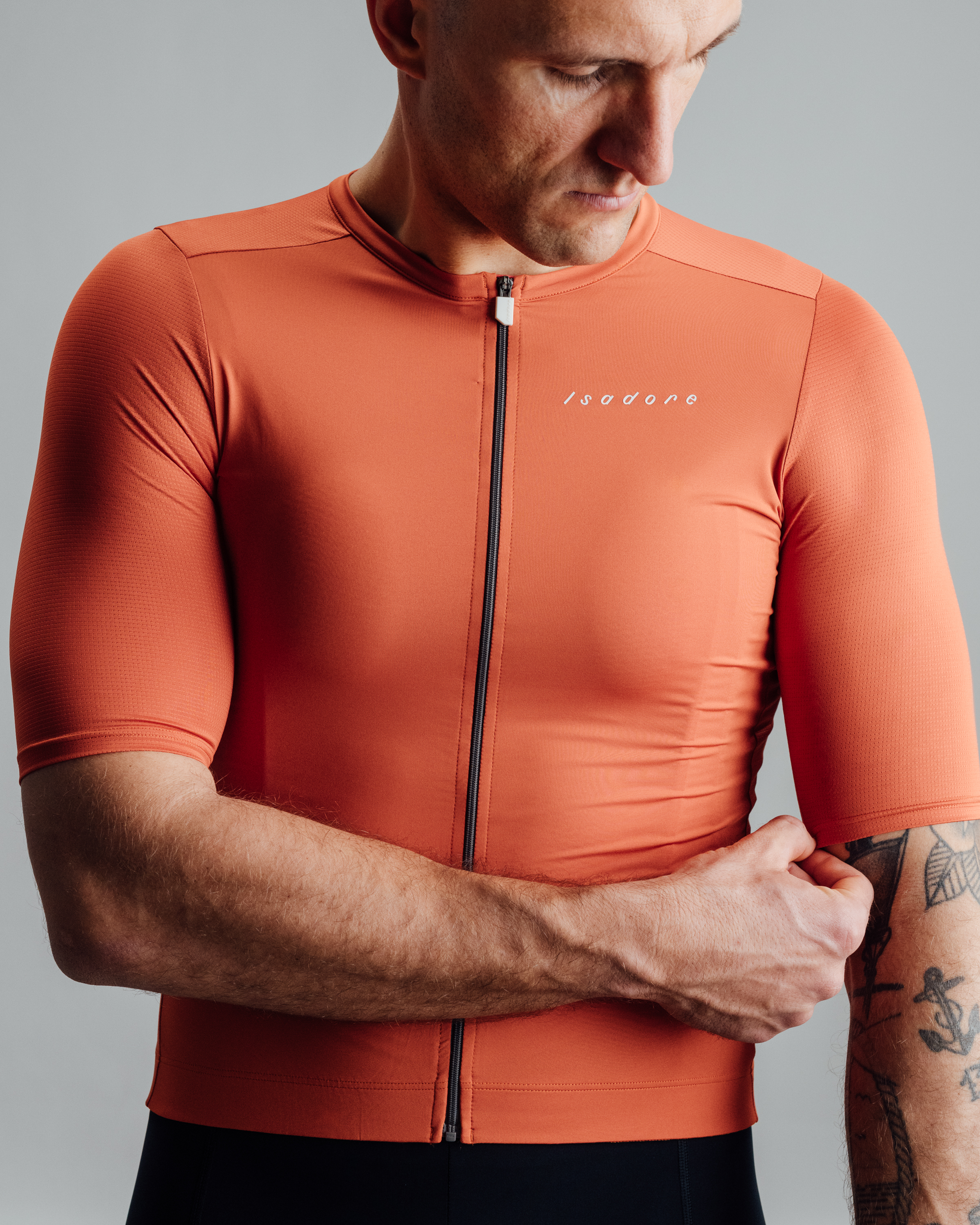 Cyklodres ISADORE Debut