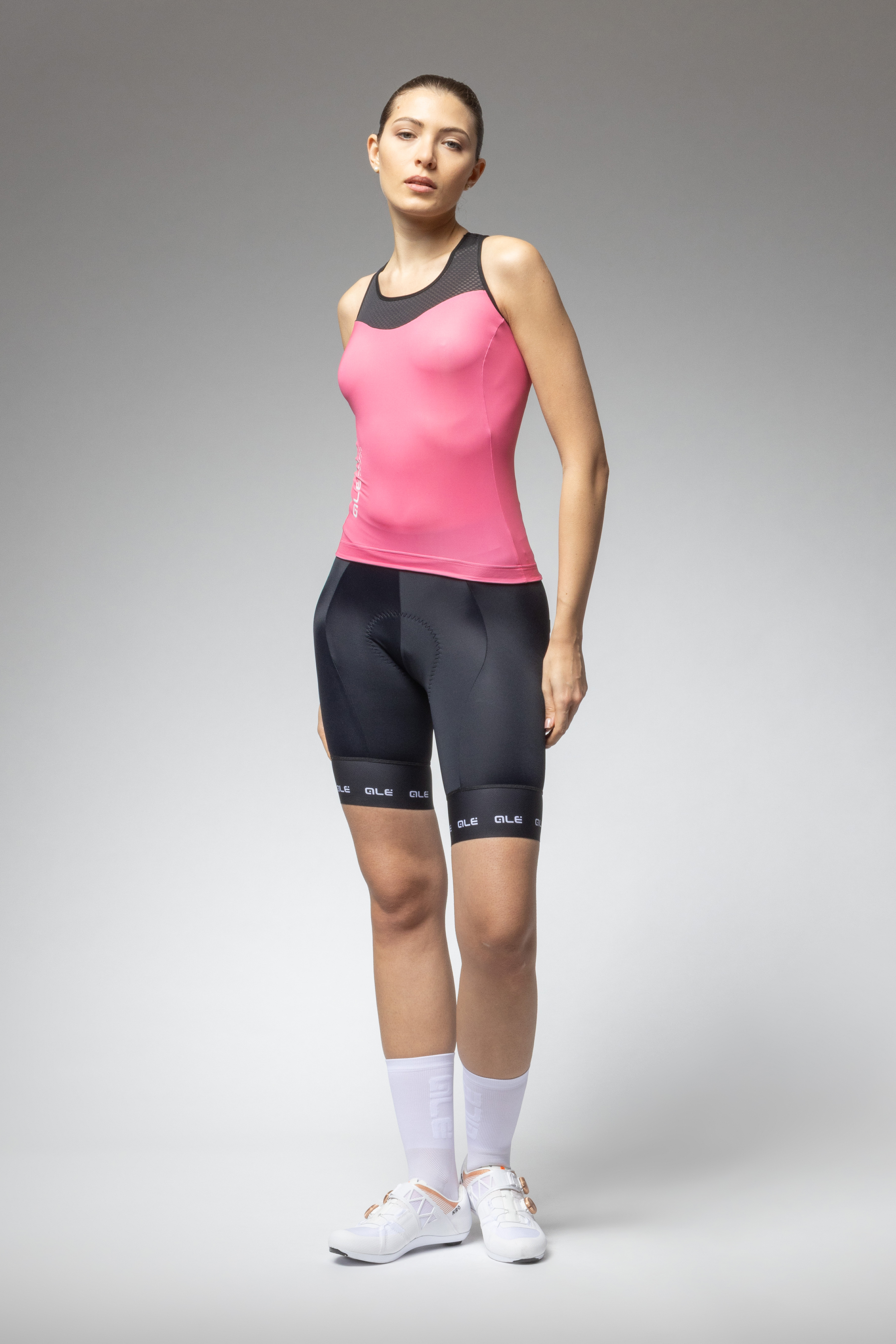 W Cyklonátělník ALÉ Color Block