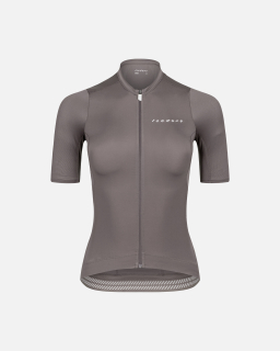 W Cyklodres ISADORE Debut